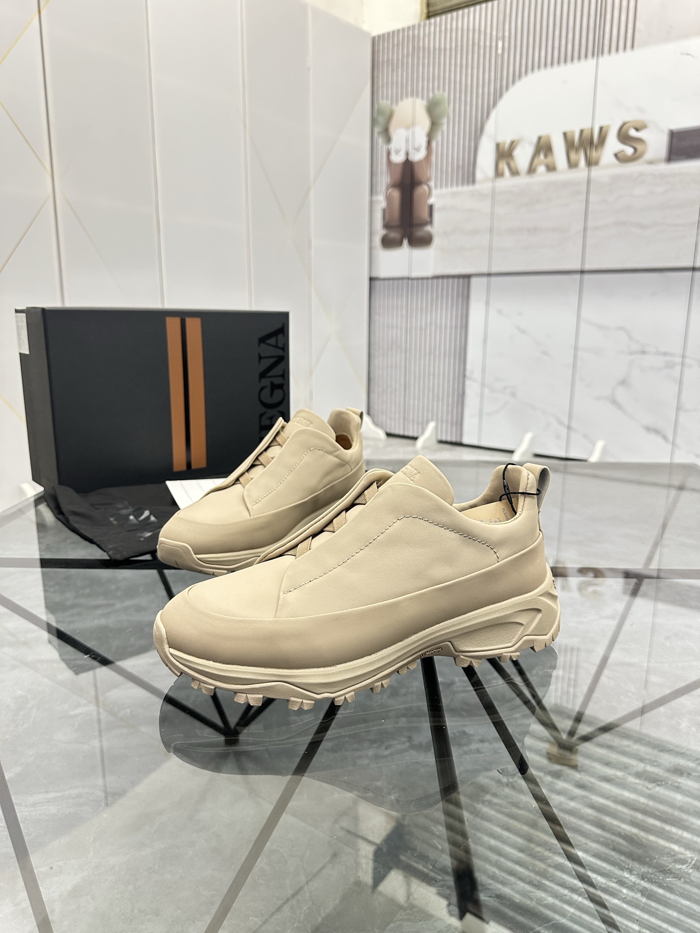 Zegna Low-Top Leather Casual Sneakers, Men's Sizes 38-47, Premium Quality 1 Zegna Low-Top Leather Casual Sneakers, Men's Sizes 38-47, Premium Quality