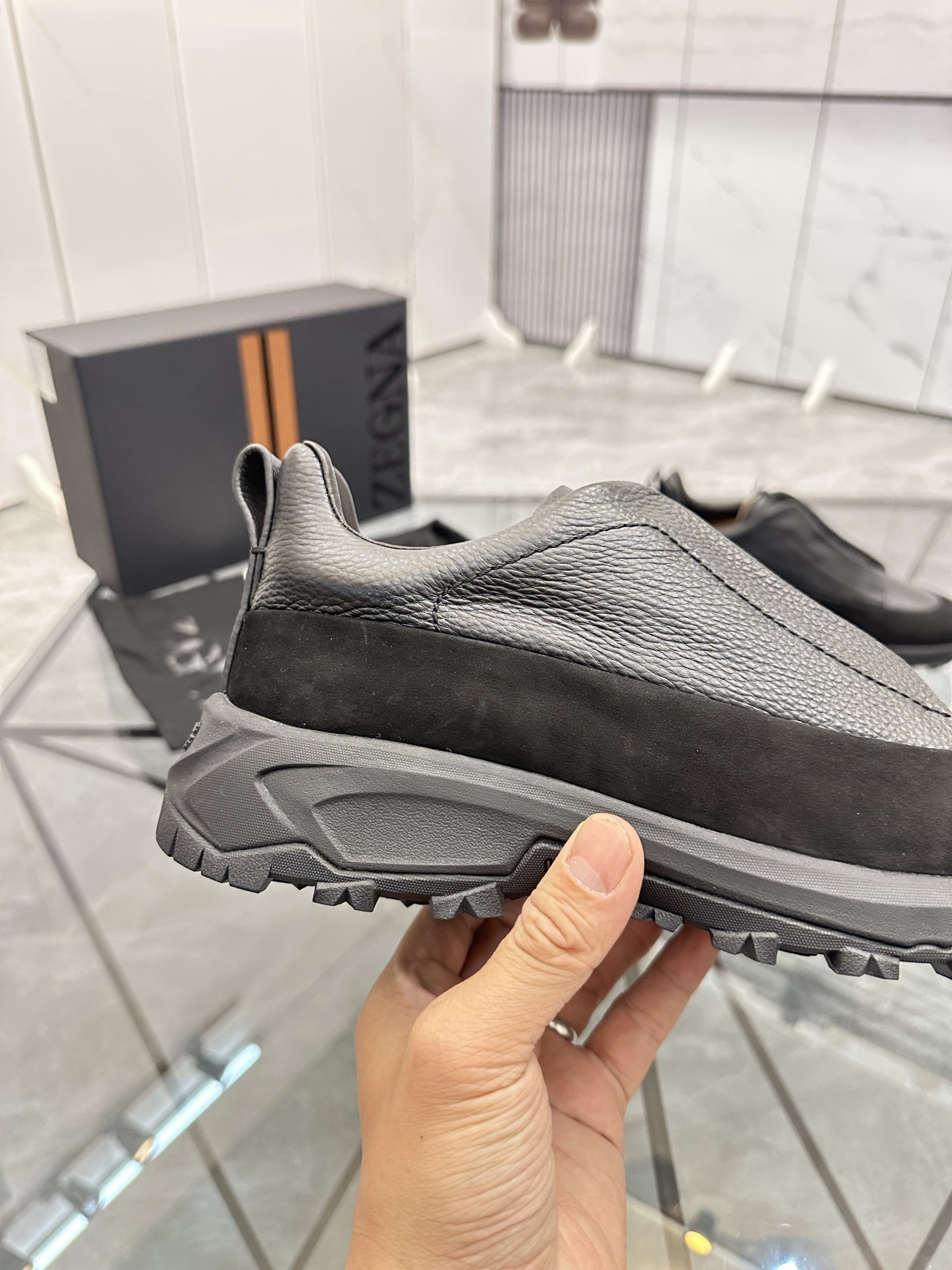 Zegna Low-Top Premium Leather Casual Shoes - Comfortable and Stylish 8 i1742893339282 2590 0 6