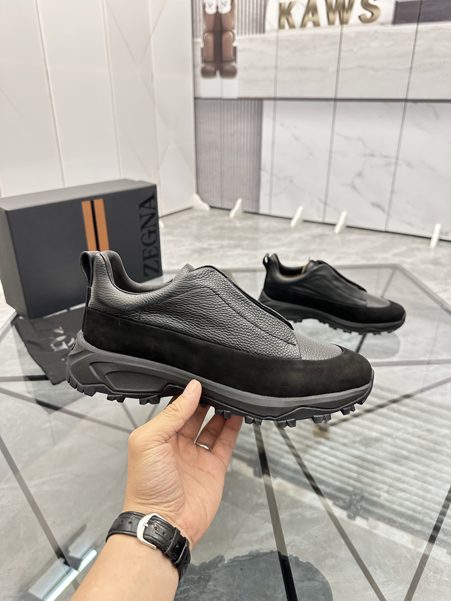 Zegna Low-Top Premium Leather Casual Shoes - Comfortable and Stylish 5 i1742893340345 471 0 3