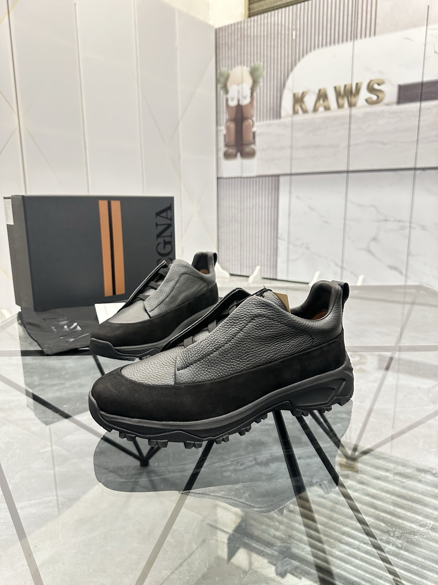 Zegna Low-Top Premium Leather Casual Shoes - Comfortable and Stylish 2 i1742893340400 3889 0 0