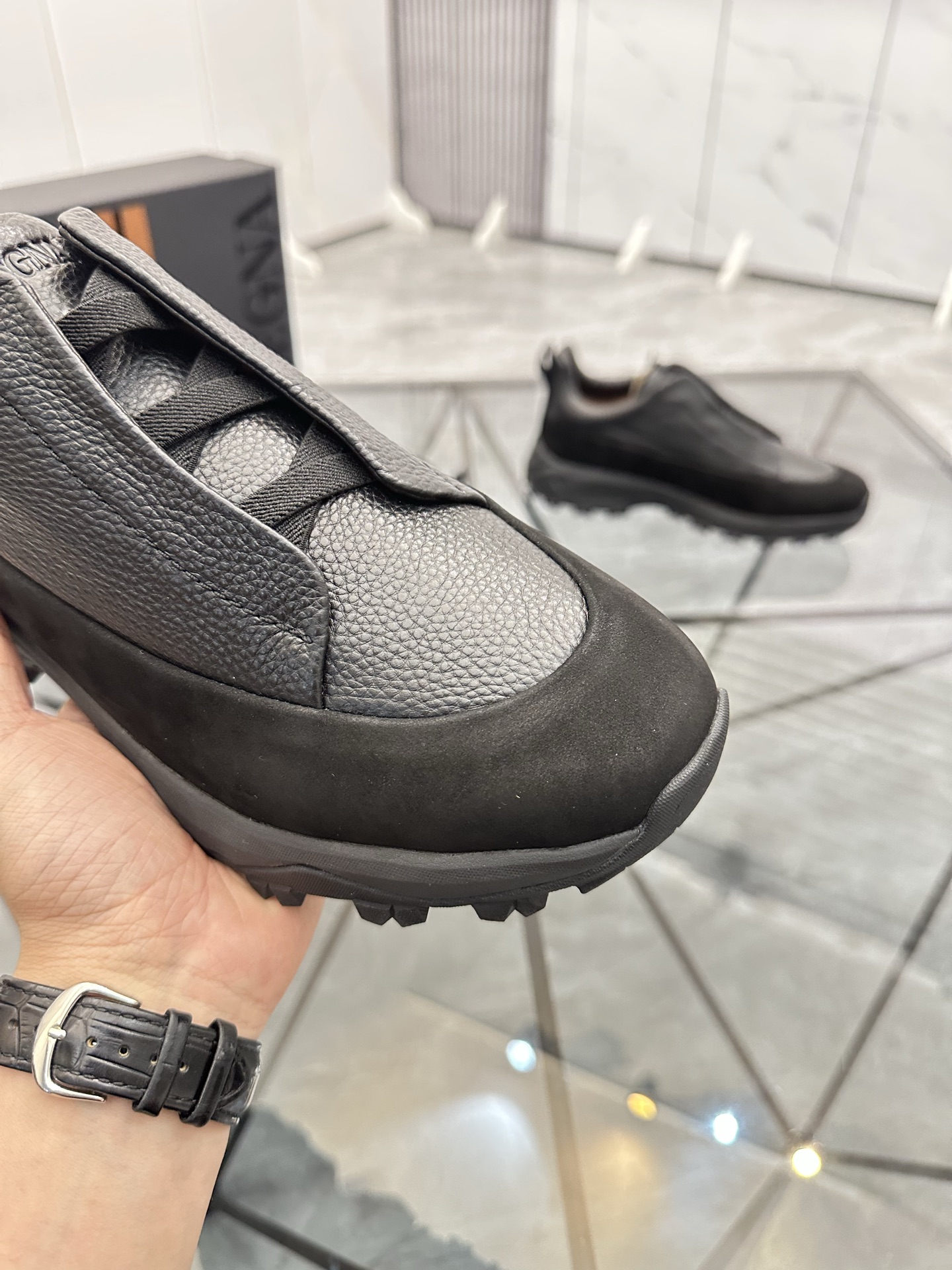 Zegna Low-Top Premium Leather Casual Shoes - Comfortable and Stylish 7 i1742893340407 4847 0 5