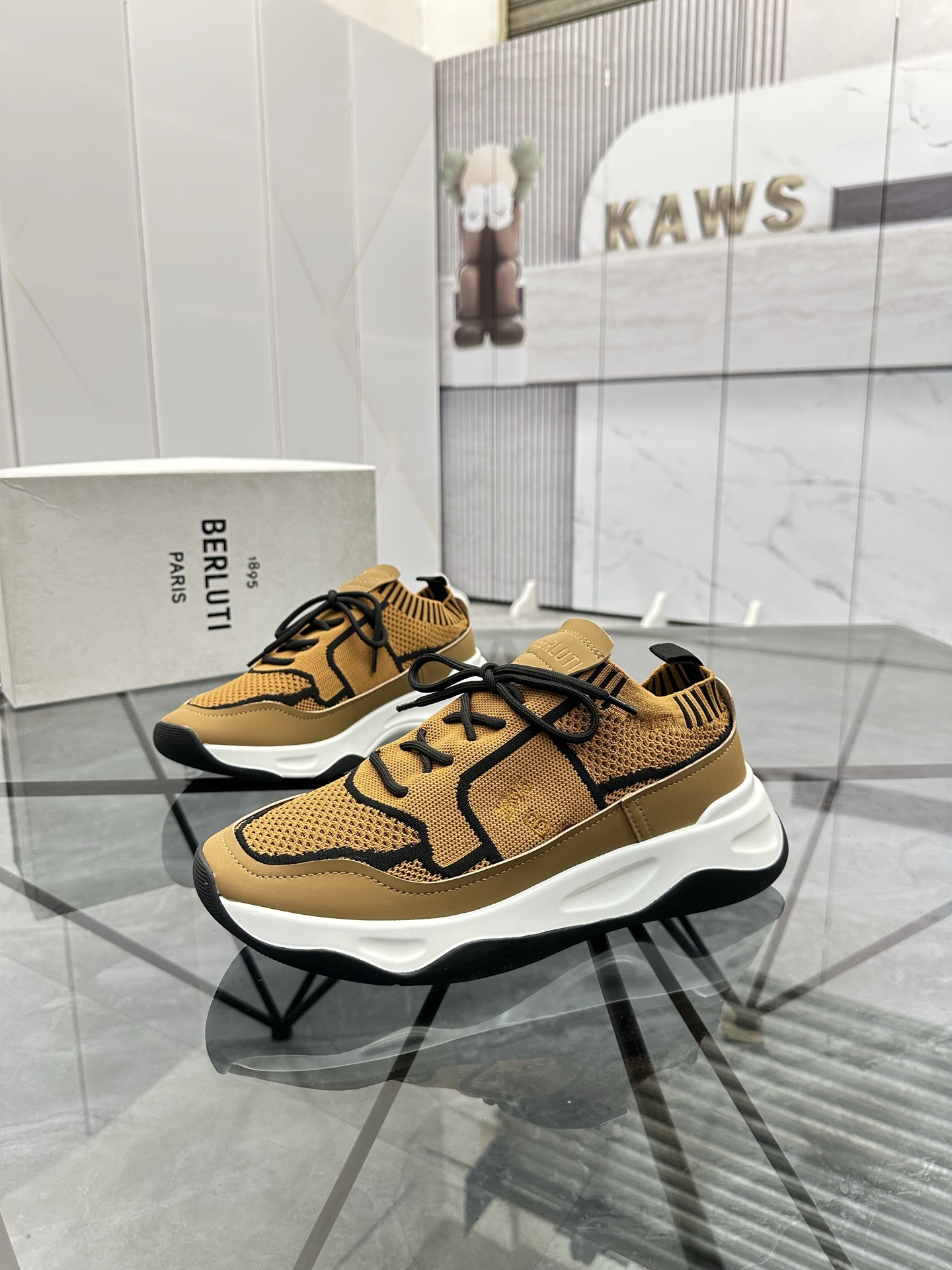 Precio: P190 Marca: Berlut* 