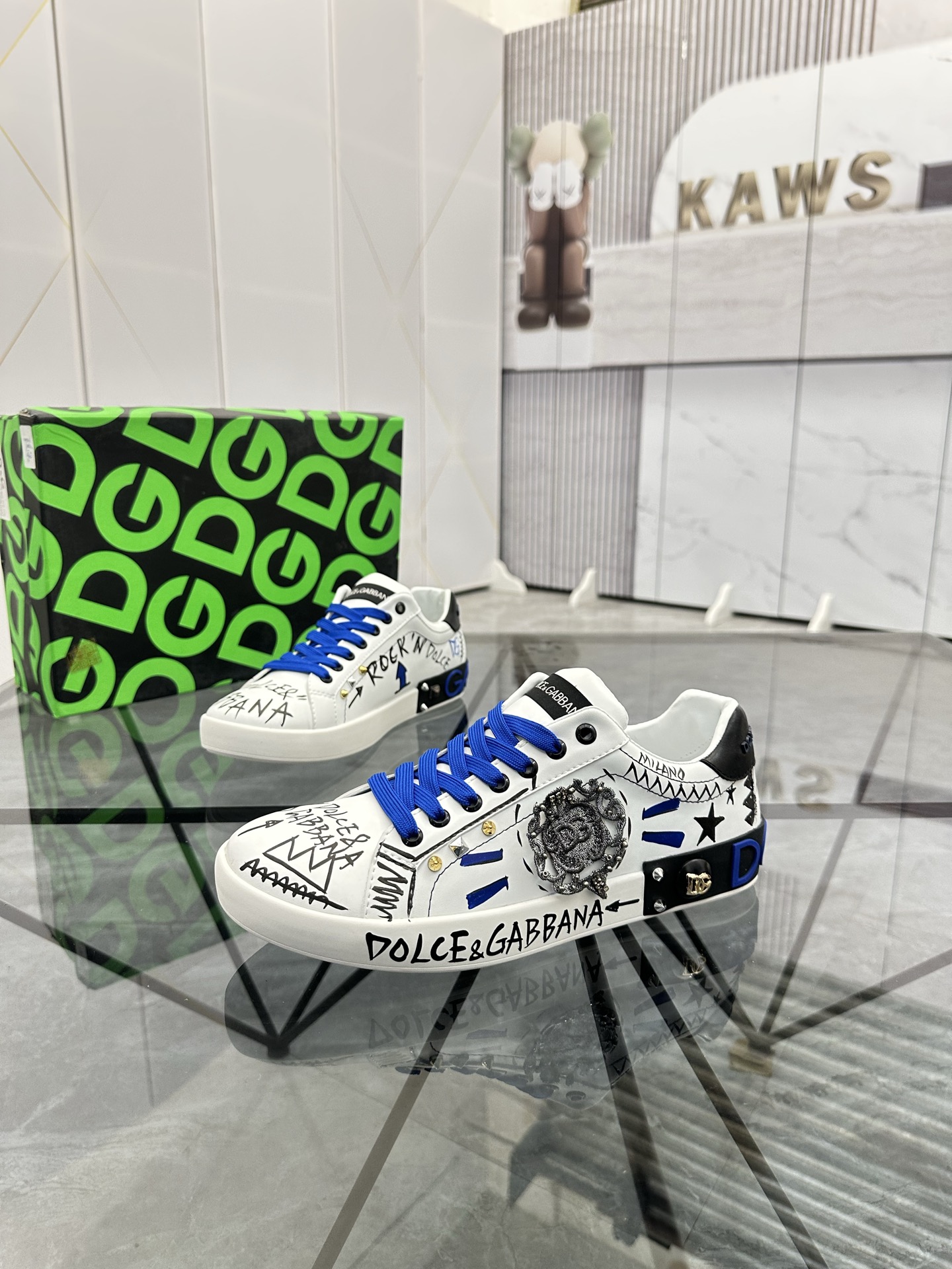 NO:279703,Price: Product trademark DG 