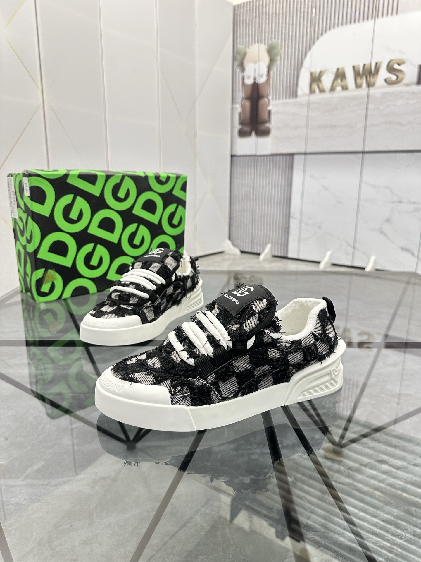 NO:279709,Price: Product trademark DG 