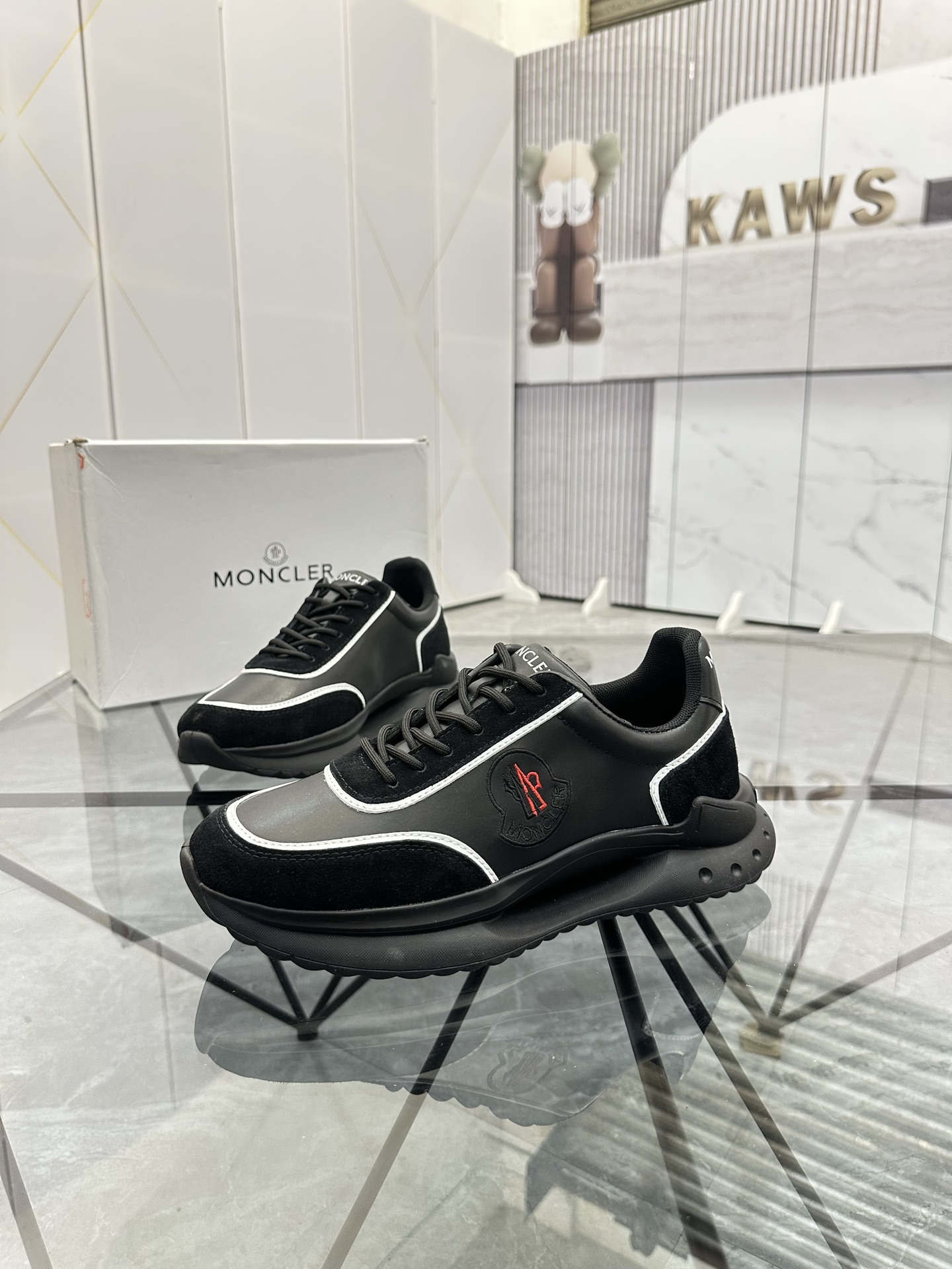 NO:279730,Price: Trademark Moncler 