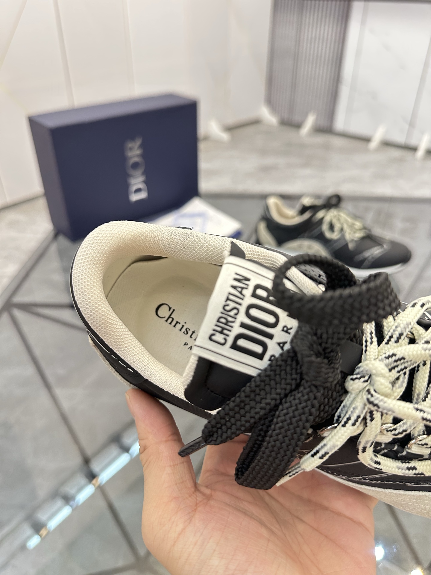 Precio de venta: P220 Marca: Dior* mocasines de caña bajaTalla: 38-44(se puede personalizar hasta 45