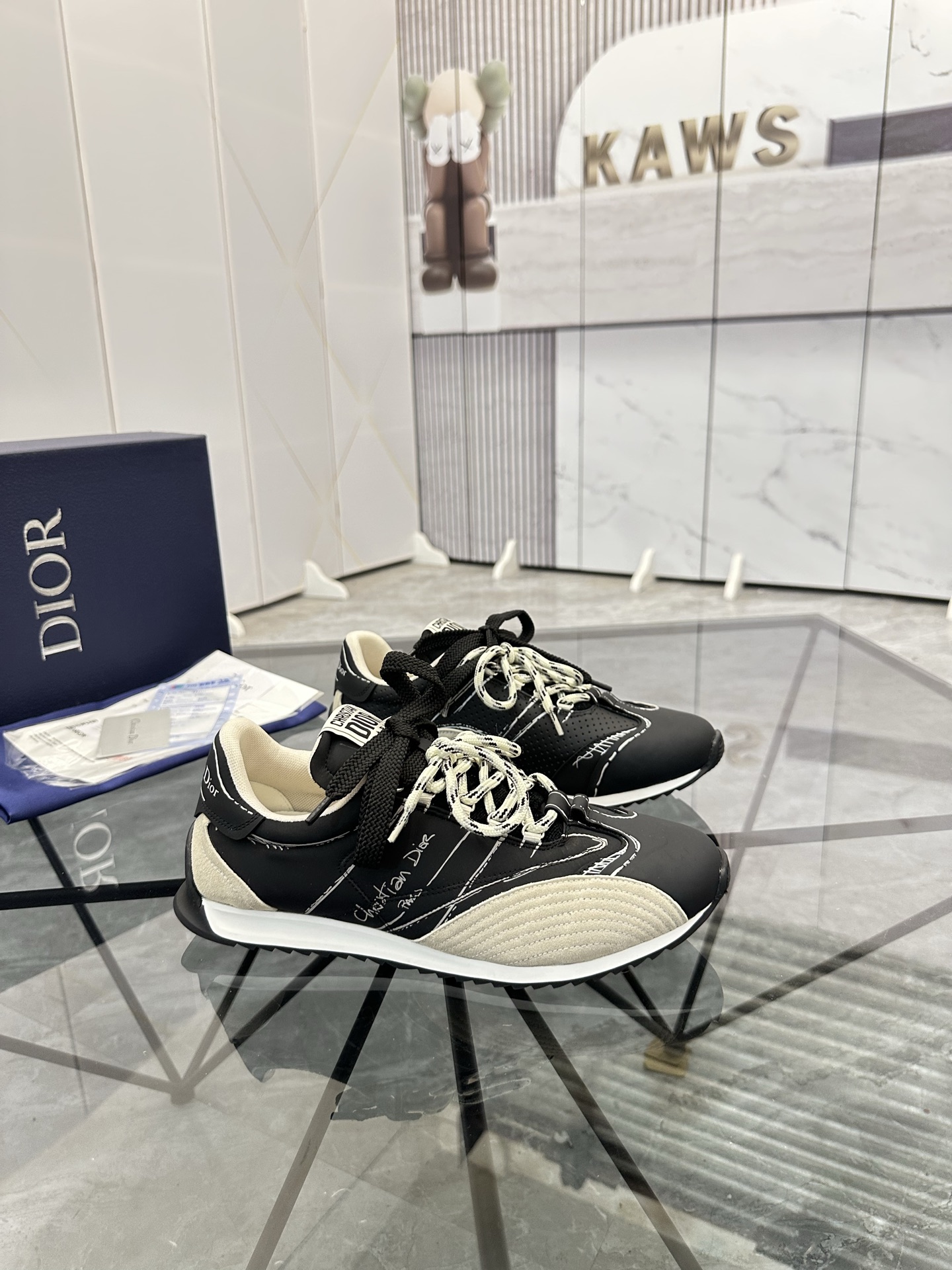 Precio de venta: P220 Marca: Dior* mocasines de caña bajaTalla: 38-44(se puede personalizar hasta 45
