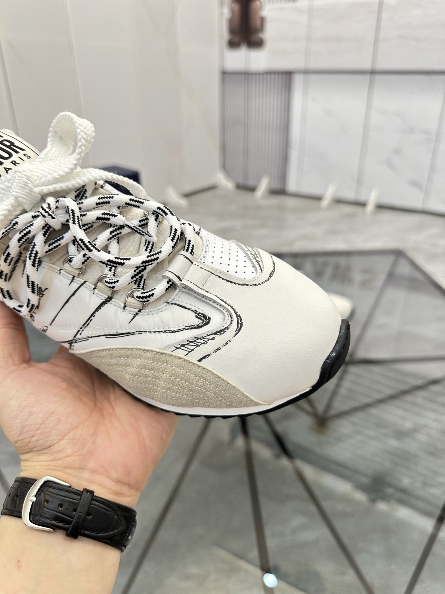 Precio de venta: P220 Marca: Dior* mocasines de caña bajaTalla: 38-44(se puede personalizar hasta 45