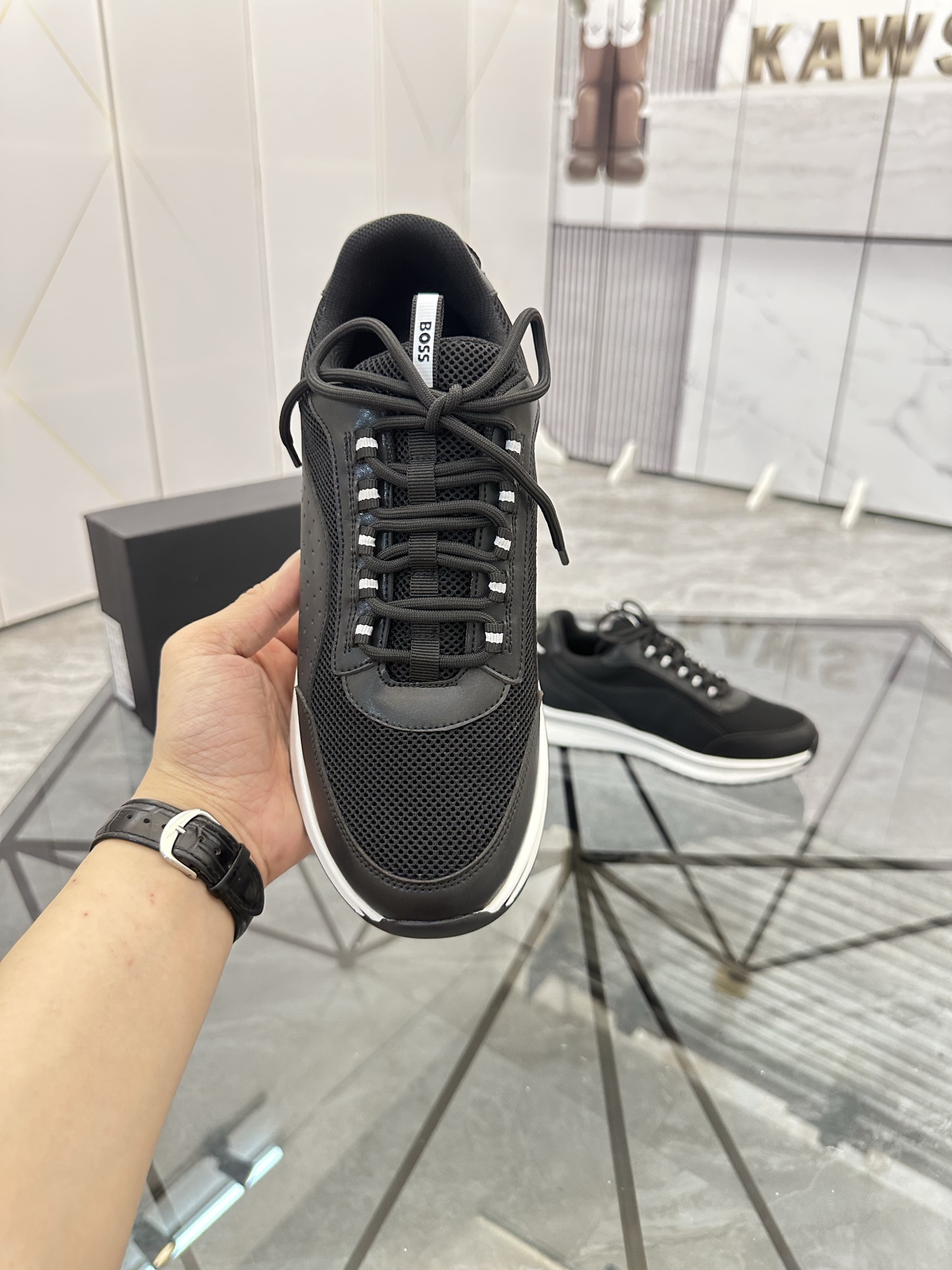 Precio de venta: P180 Marca: Boss* "BOSS*" lowtop casual shoes Talla: 39-45 (se puede personalizar h