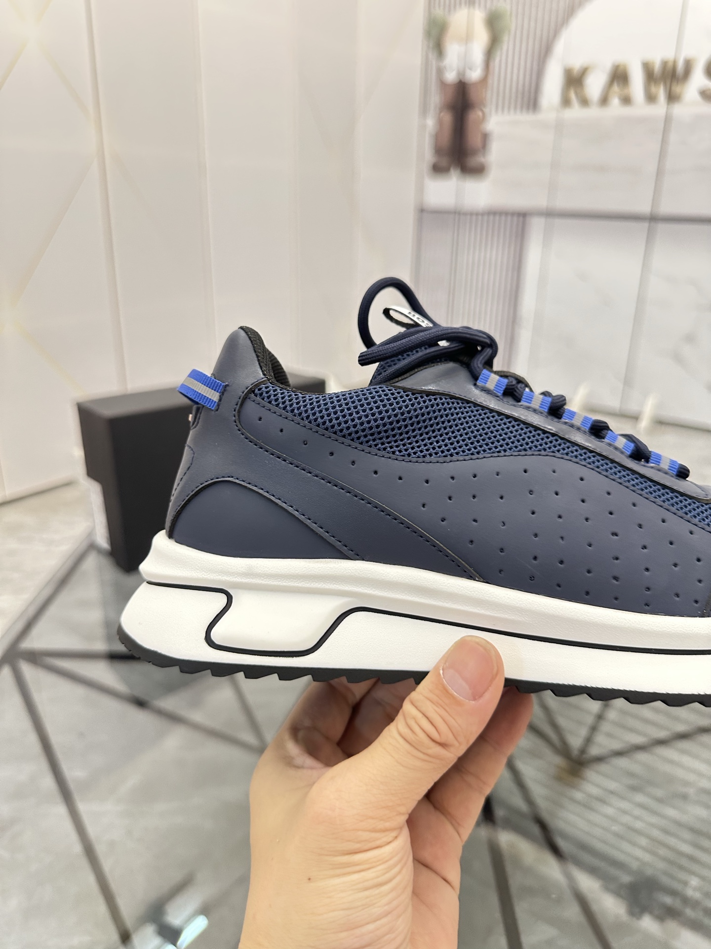 Precio de venta: P180 Marca: Boss* "BOSS*" lowtop casual shoes Talla: 39-45 (se puede personalizar h