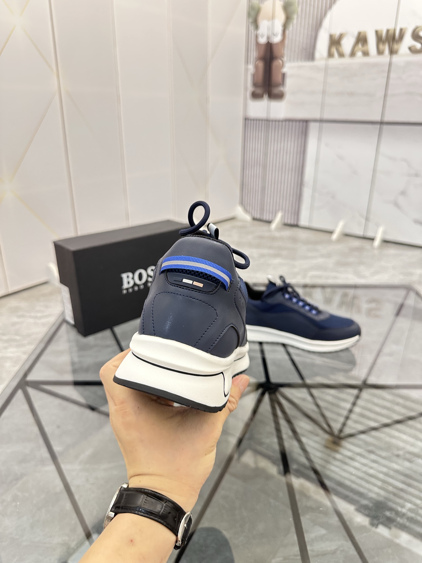 Precio de venta: P180 Marca: Boss* "BOSS*" lowtop casual shoes Talla: 39-45 (se puede personalizar h