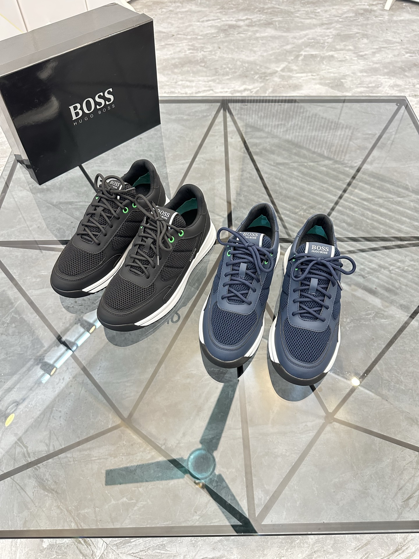 Precio de venta: P180 Marca: Boss* "BOSS*" lowtop loafersTalla: 39-45 (se puede personalizar hasta 4
