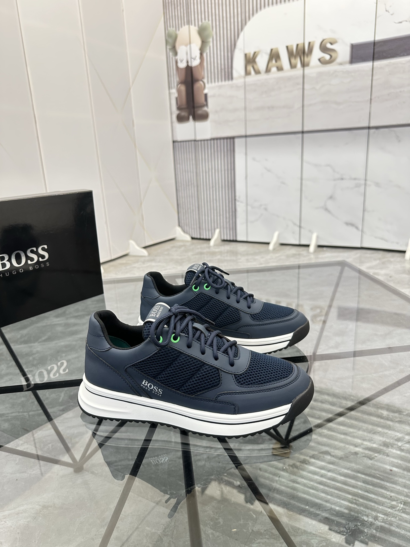 Precio de venta: P180 Marca: Boss* "BOSS*" lowtop loafersTalla: 39-45 (se puede personalizar hasta 4