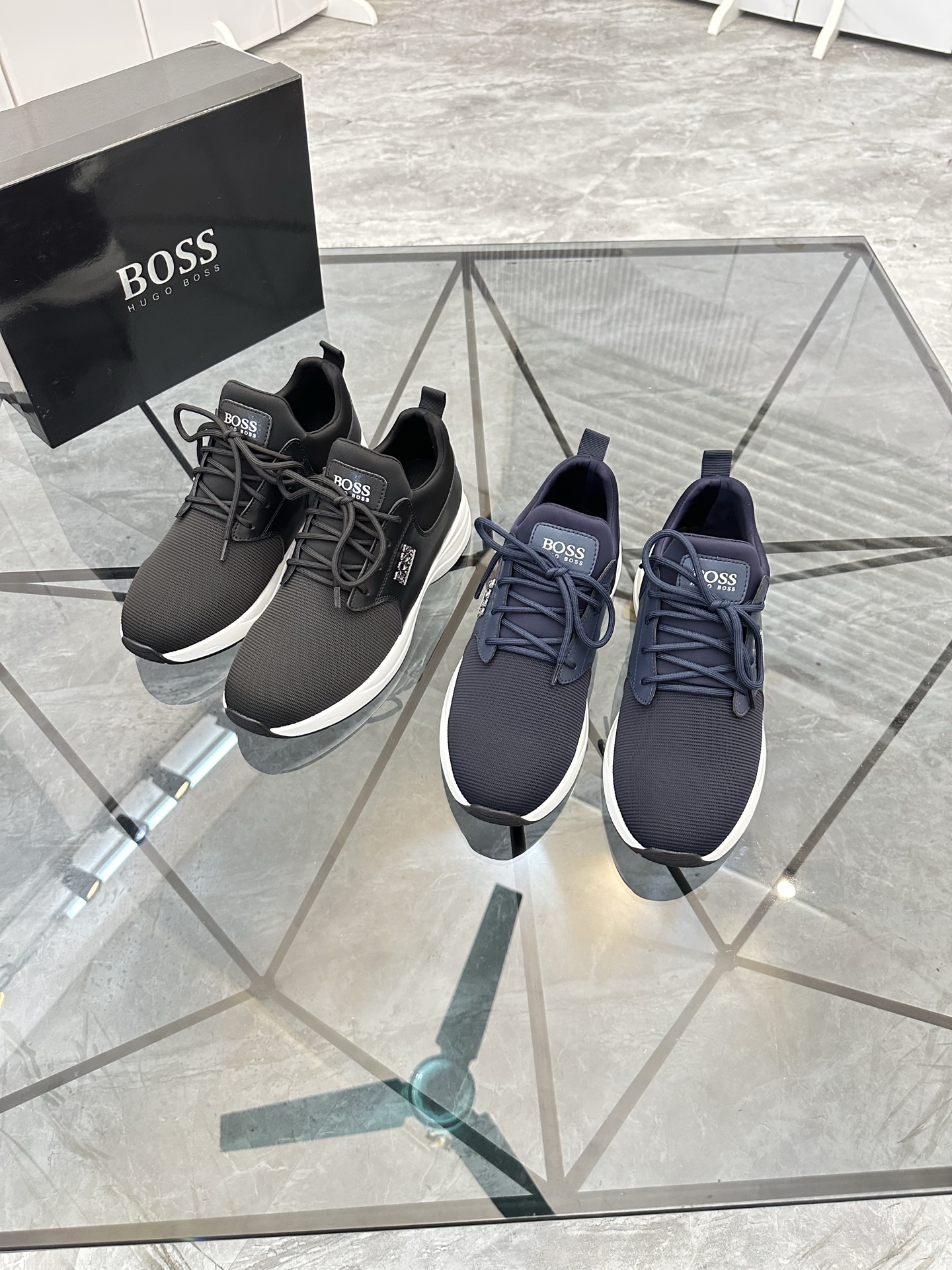 Precio de venta: P180 Marca: Boss* "BOSS*" lowtop loafersTalla: 39-45 (se puede personalizar hasta 4