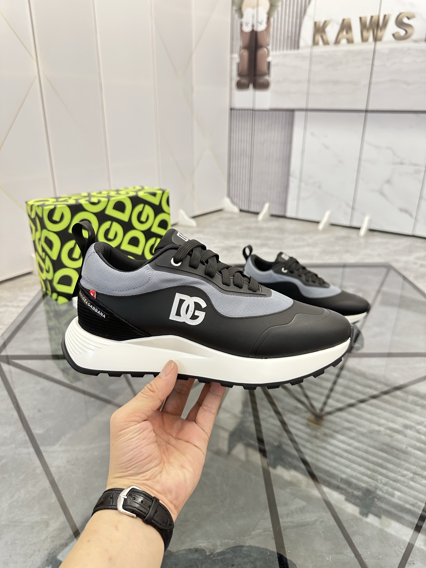 Precio de venta: P230 Marca comercial: DG* "Dolce & Gabbana*" Low-top Casual Shoes Talla: 38-44(se p