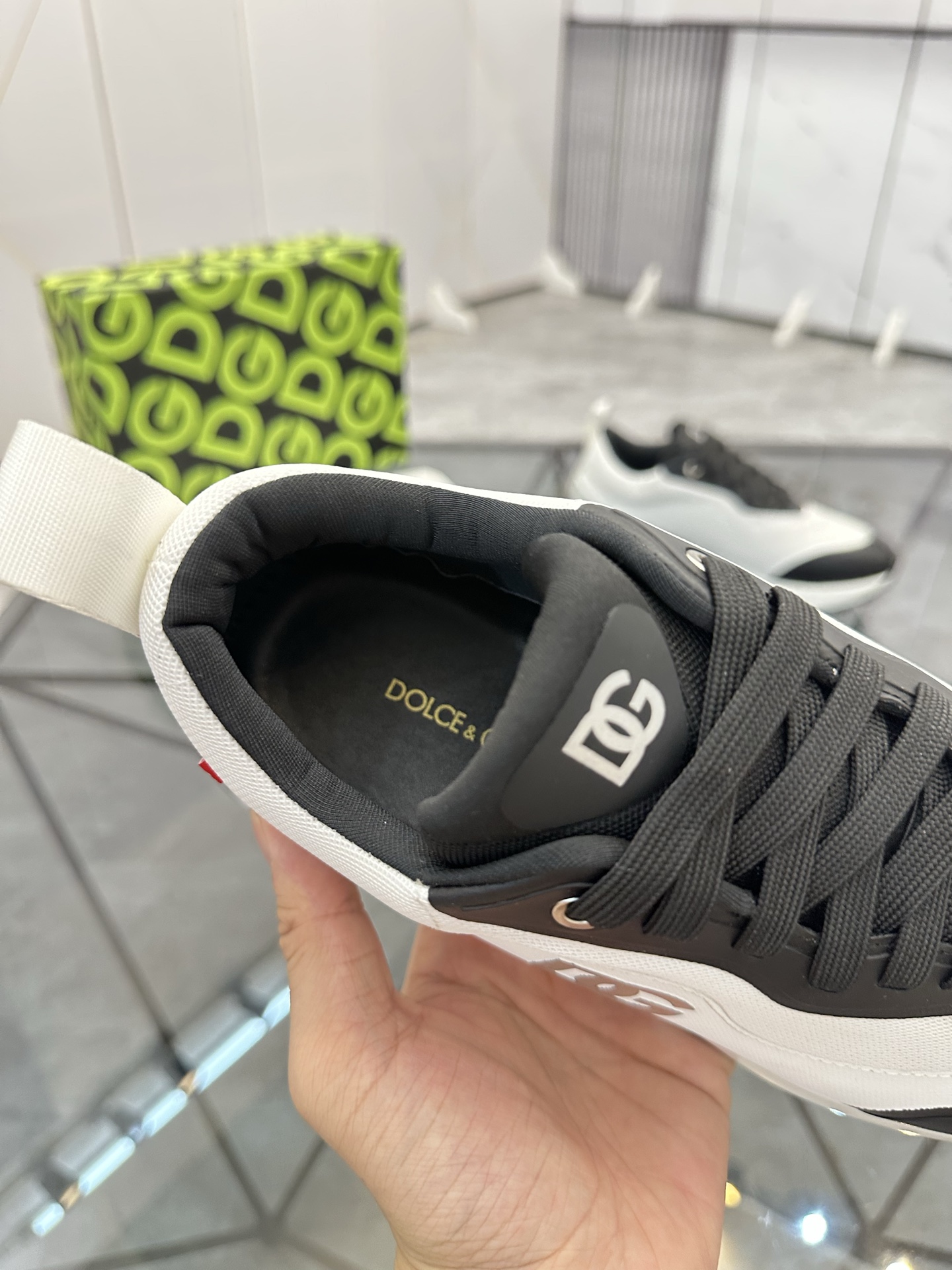 Precio de venta: P230 Marca comercial: DG* "Dolce & Gabbana*" Low-top Casual Shoes Talla: 38-44(se p