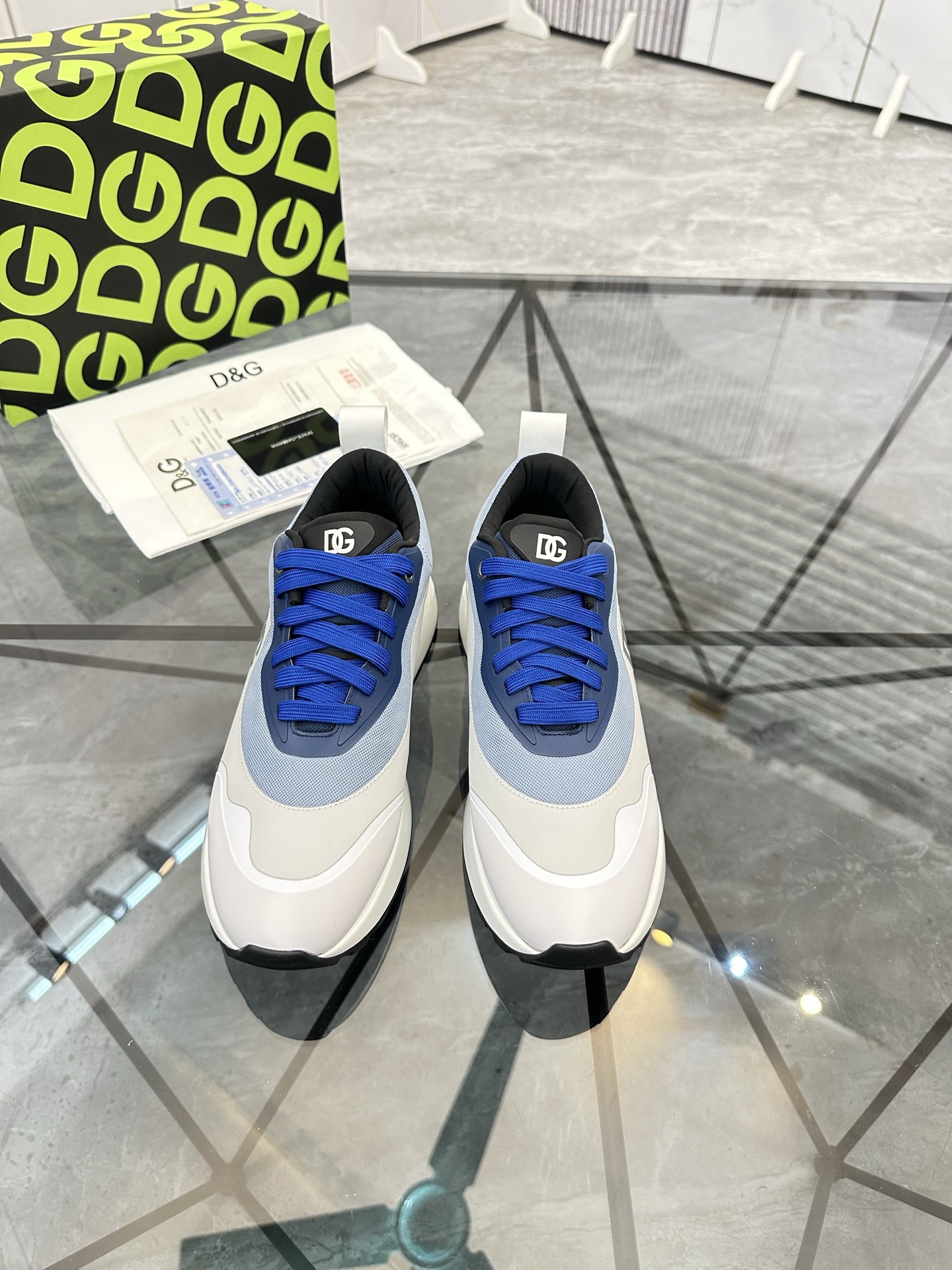 Precio de venta: P230 Marca comercial: DG* "Dolce & Gabbana*" Low-top Casual Shoes Talla: 38-44(se p
