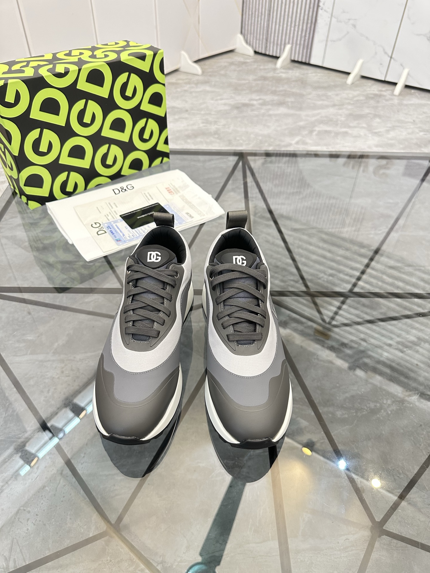 Precio de venta: P230 Marca comercial: DG* "Dolce & Gabbana*" Low-top Casual Shoes Talla: 38-44(se p