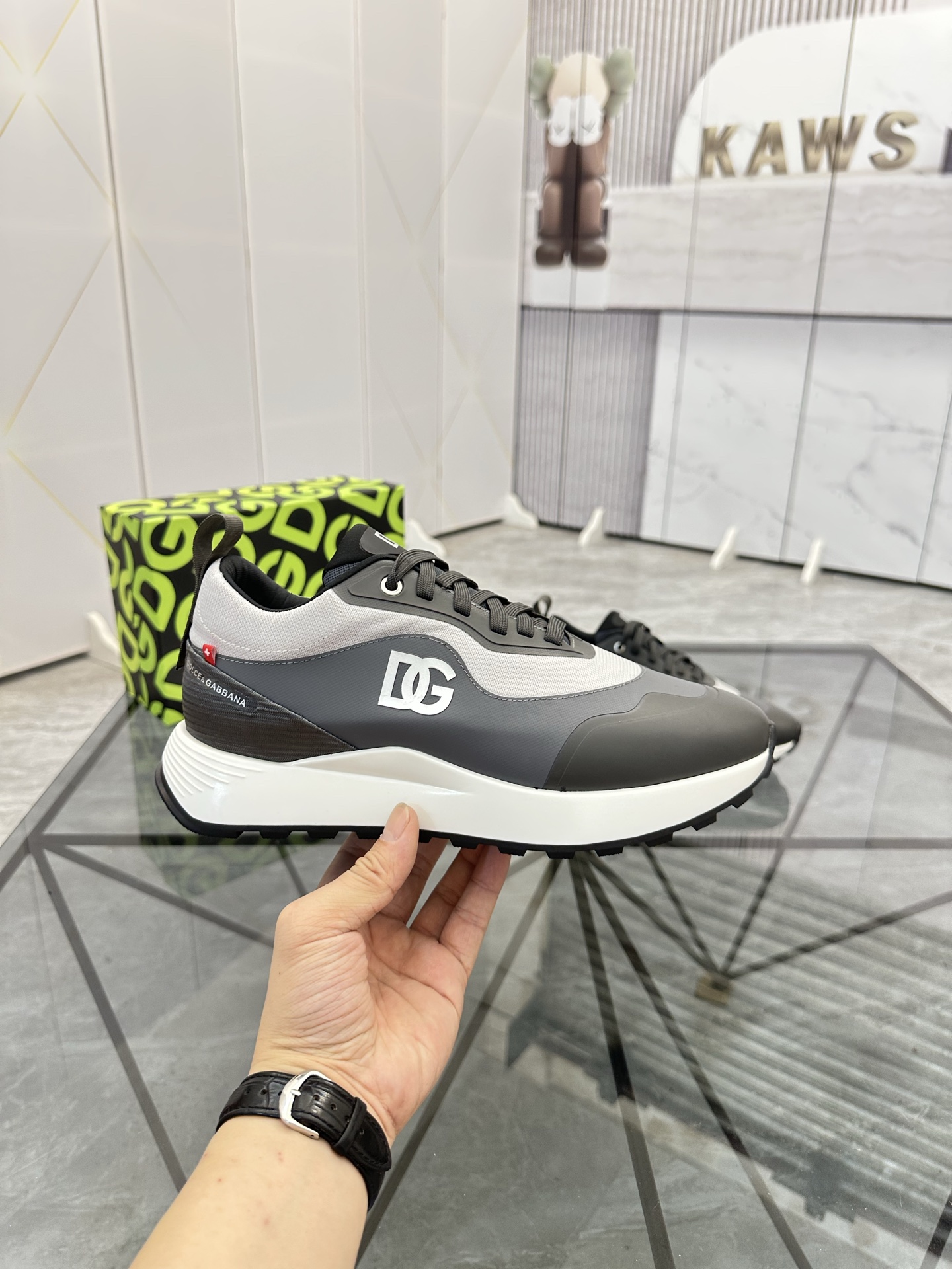 Precio de venta: P230 Marca comercial: DG* "Dolce & Gabbana*" Low-top Casual Shoes Talla: 38-44(se p