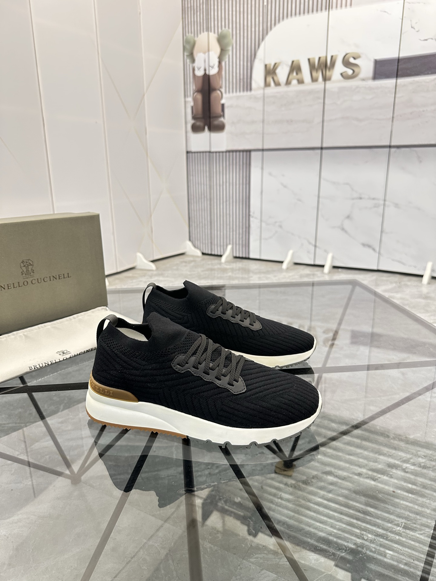 Precio de venta: P170 Marca: Brunello*"BC*" lowtop loafersTalla: 38-44(se puede personalizar hasta 4