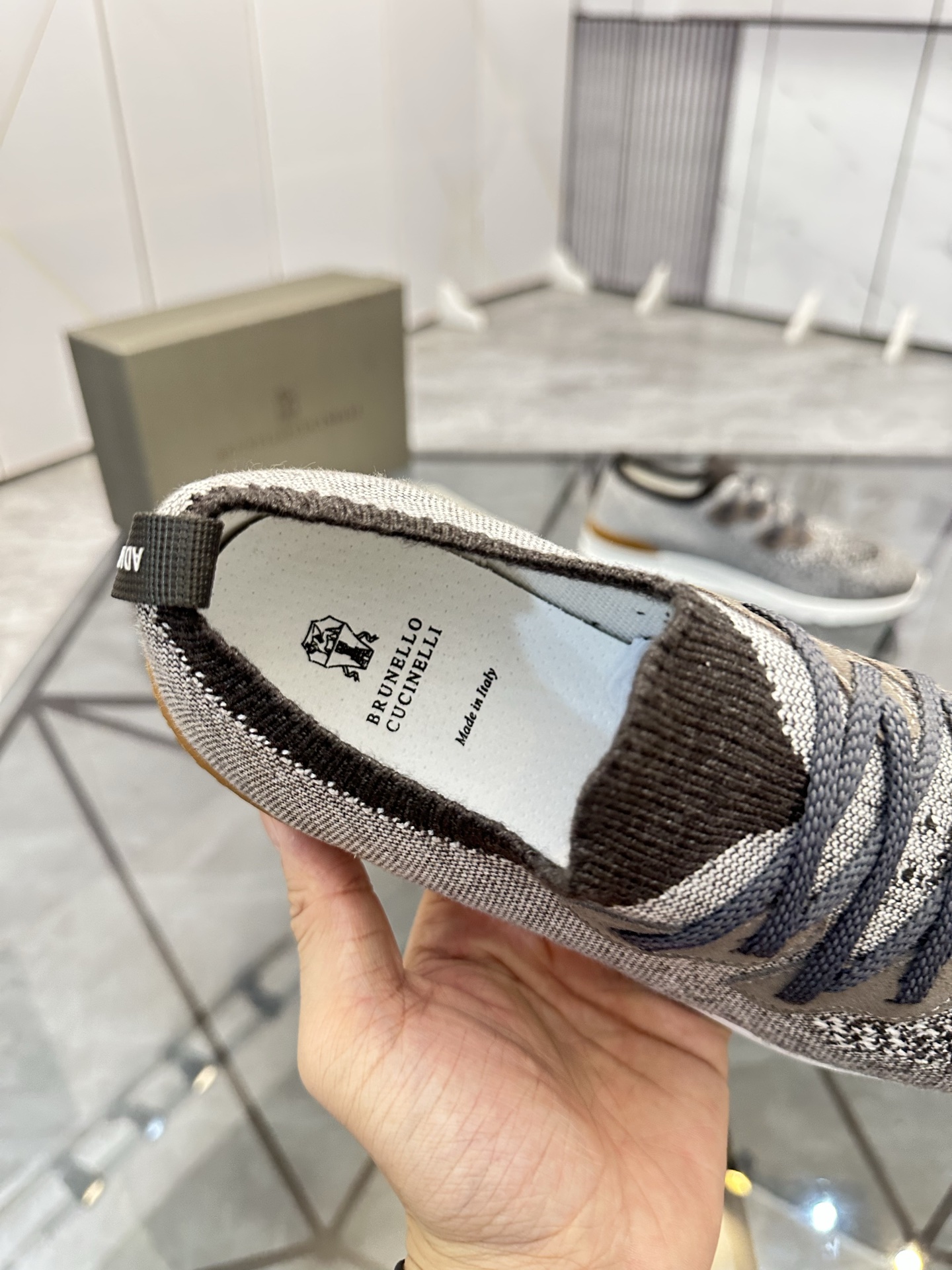 Precio de venta: P170 Marca: Brunello Cucinelli* "BC*" Low-top Casual Shoes Talla: 38-44(se puede pe