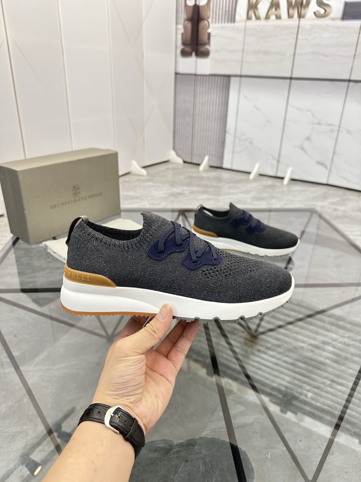 Precio de venta: P170 Marca: Brunello Cucinelli* "BC*" Low-top Casual Shoes Talla: 38-44(se puede pe
