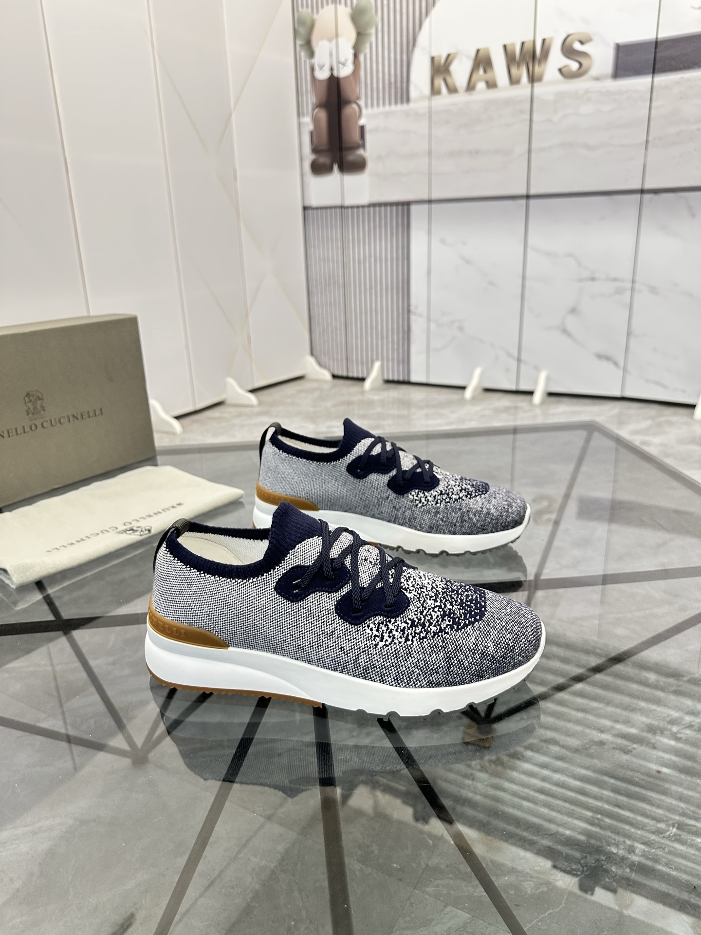 Precio de venta: P170 Marca: Brunello Cucinelli* "BC*" Low-top Casual Shoes Talla: 38-44(se puede pe