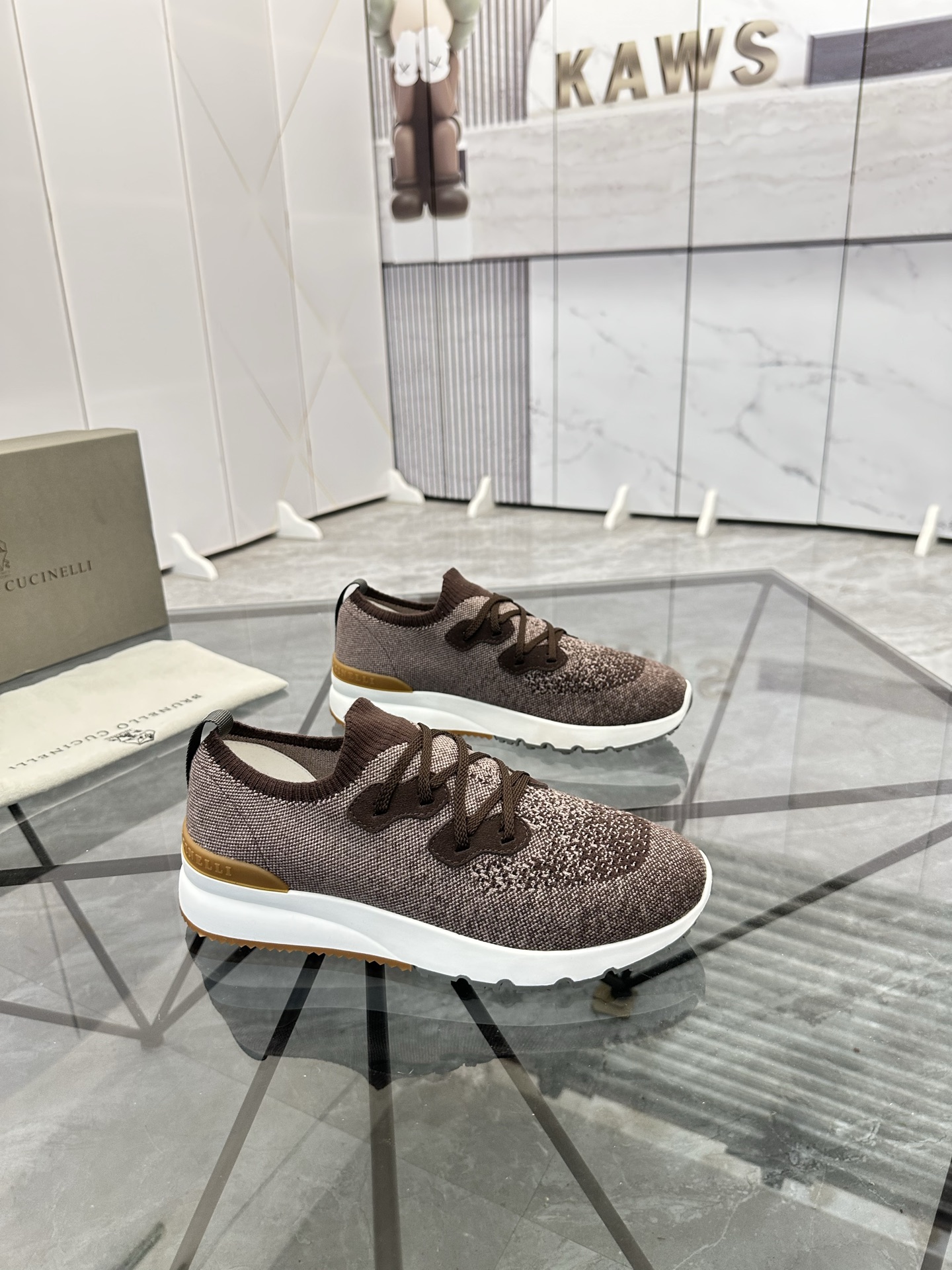 Precio de venta: P170 Marca: Brunello Cucinelli* "BC*" Low-top Casual Shoes Talla: 38-44(se puede pe
