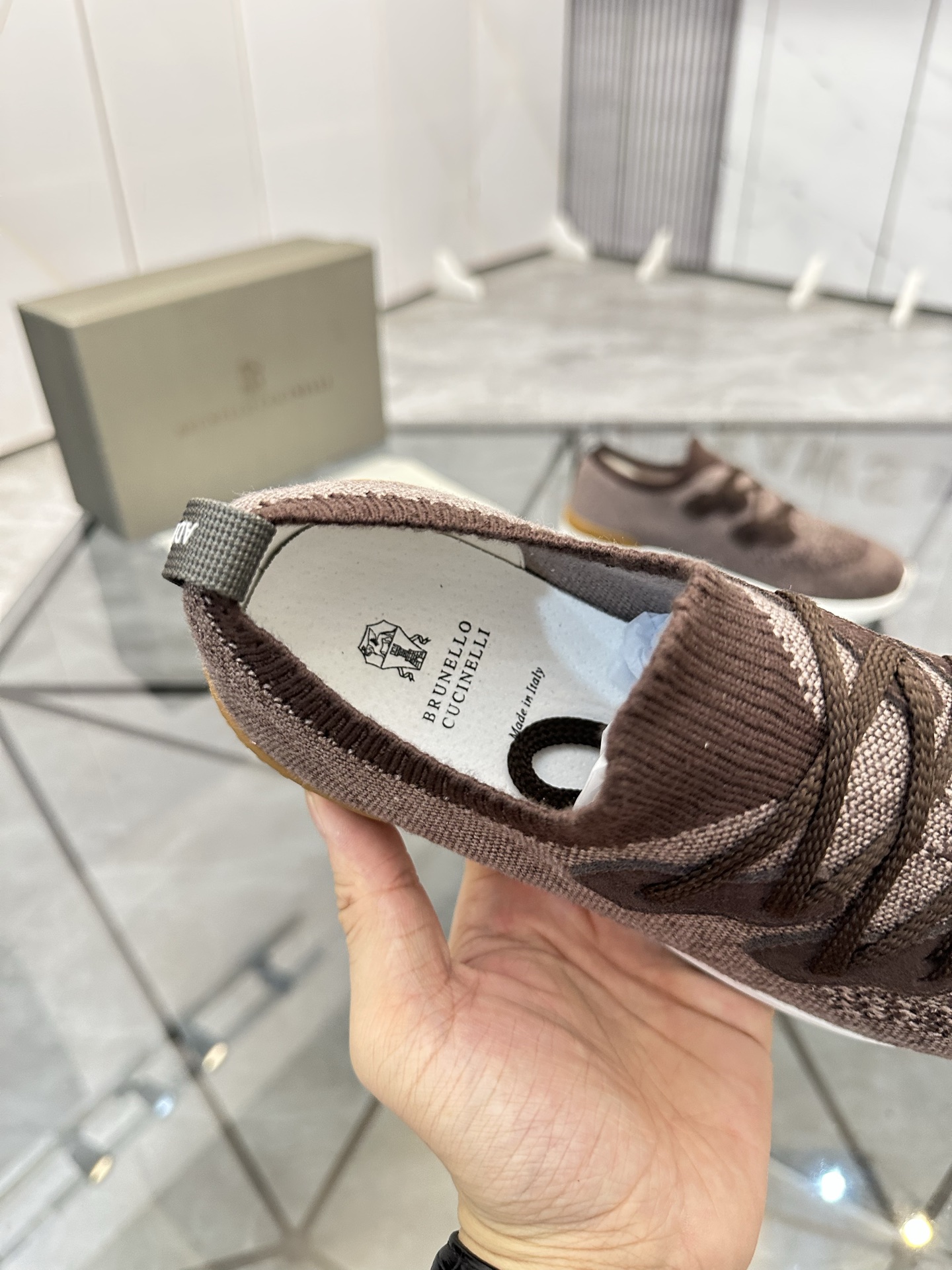 Precio de venta: P170 Marca: Brunello Cucinelli* "BC*" Low-top Casual Shoes Talla: 38-44(se puede pe