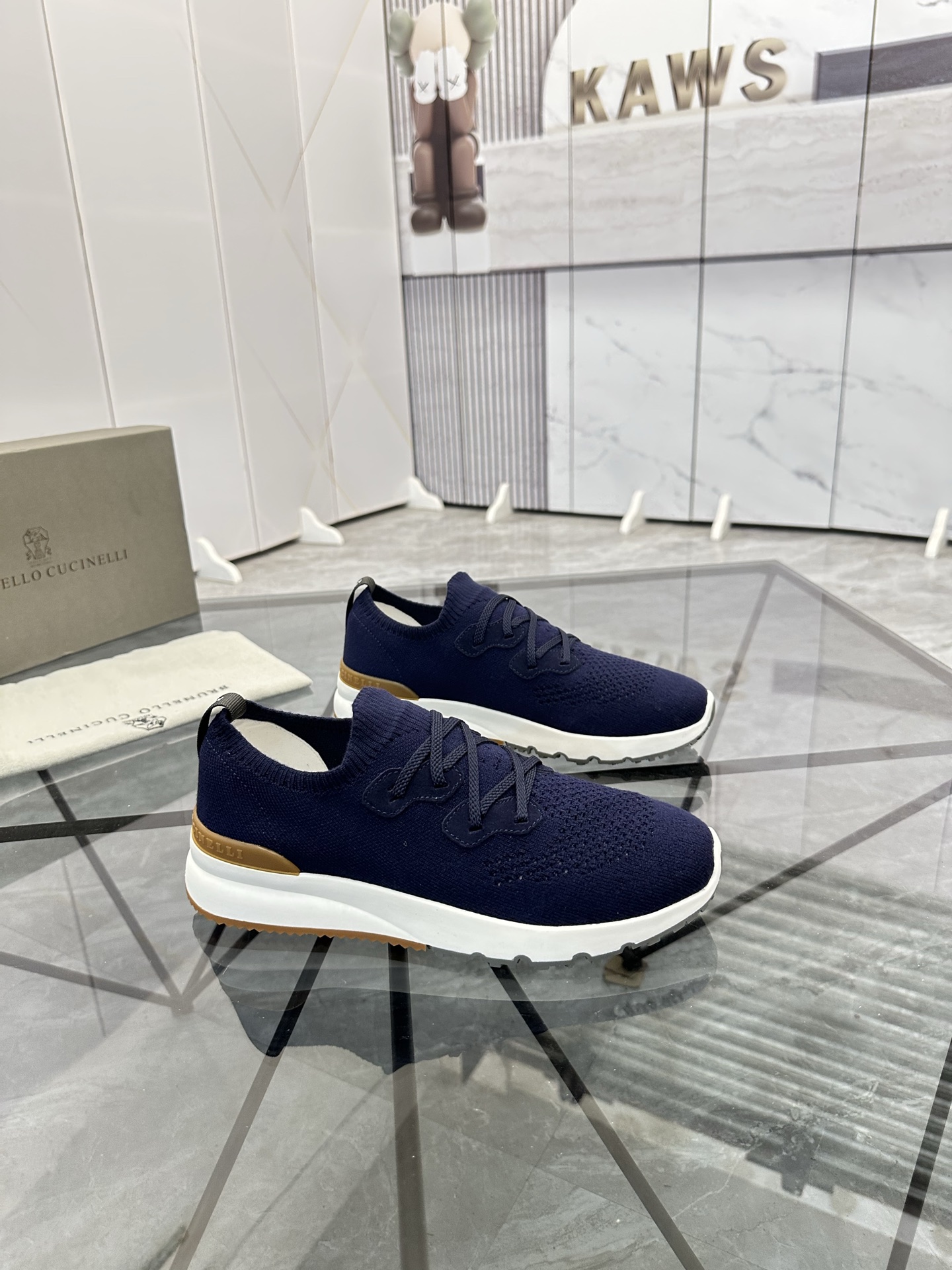 Precio de venta: P170 Marca: Brunello Cucinelli* "BC*" Low-top Casual Shoes Talla: 38-44(se puede pe