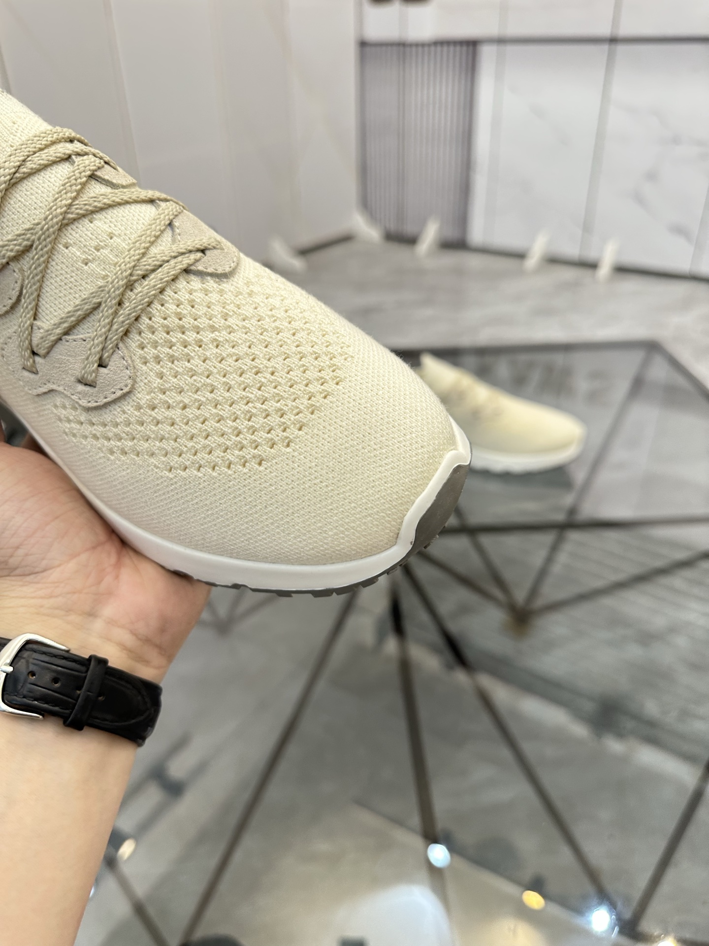Precio de venta: P170 Marca: Brunello Cucinelli* "BC*" Low-top Casual Shoes Talla: 38-44(se puede pe