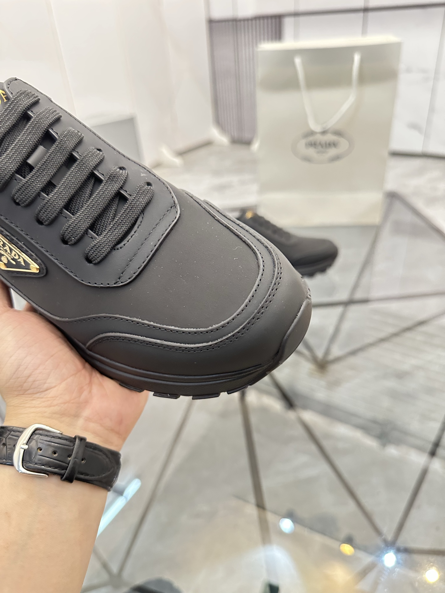 Precio de venta: P270 Artículos de alta gama y máxima calidadMarca: Prada *"Prada*" mocasines de cañ