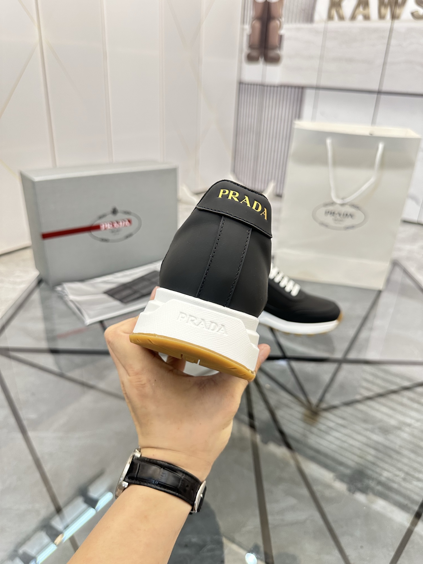 Precio de venta: P270 Artículos de alta gama y máxima calidadMarca: Prada *"Prada*" mocasines de cañ