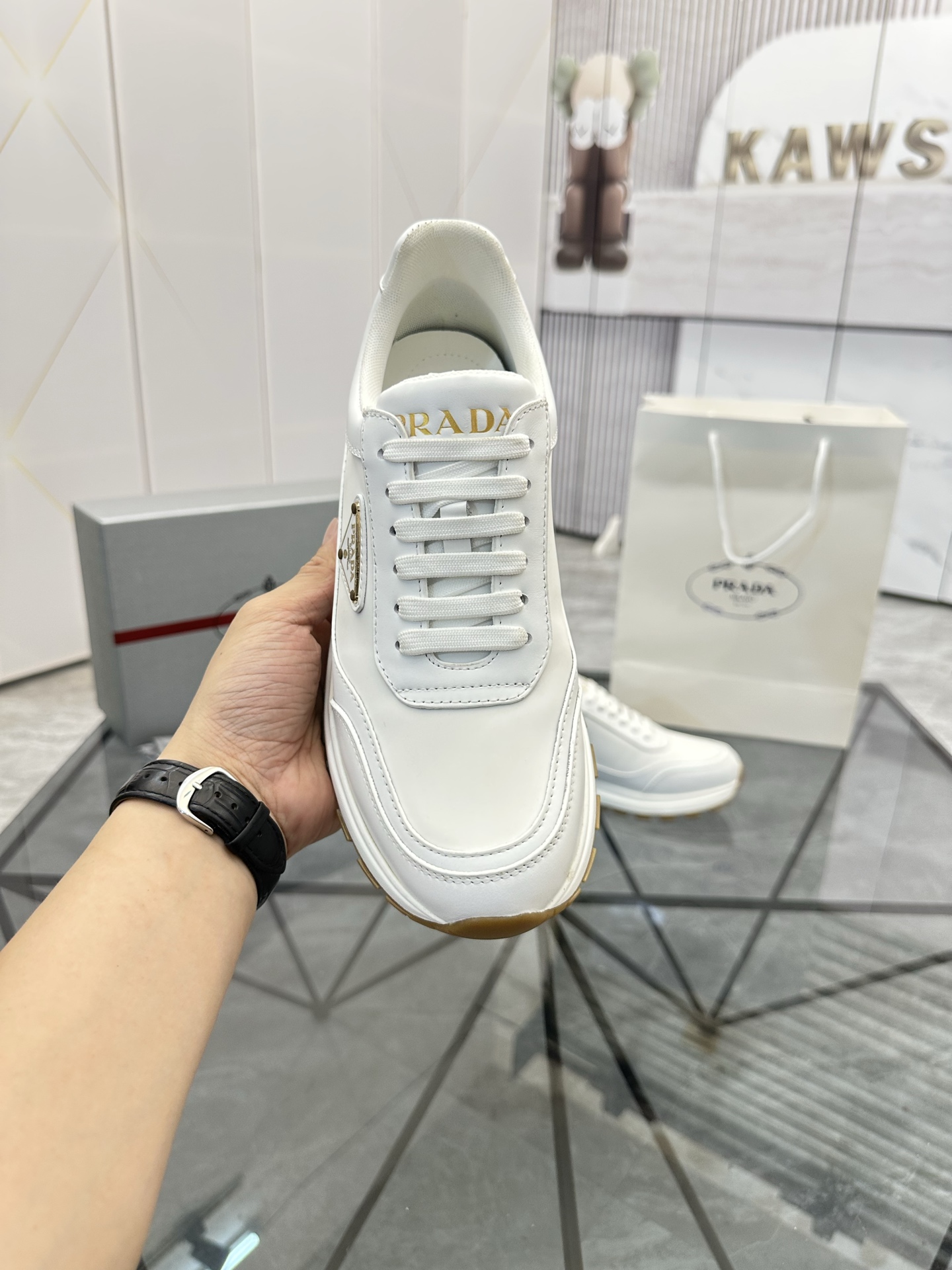 Precio de venta: P270 Artículos de alta gama y máxima calidadMarca: Prada *"Prada*" mocasines de cañ