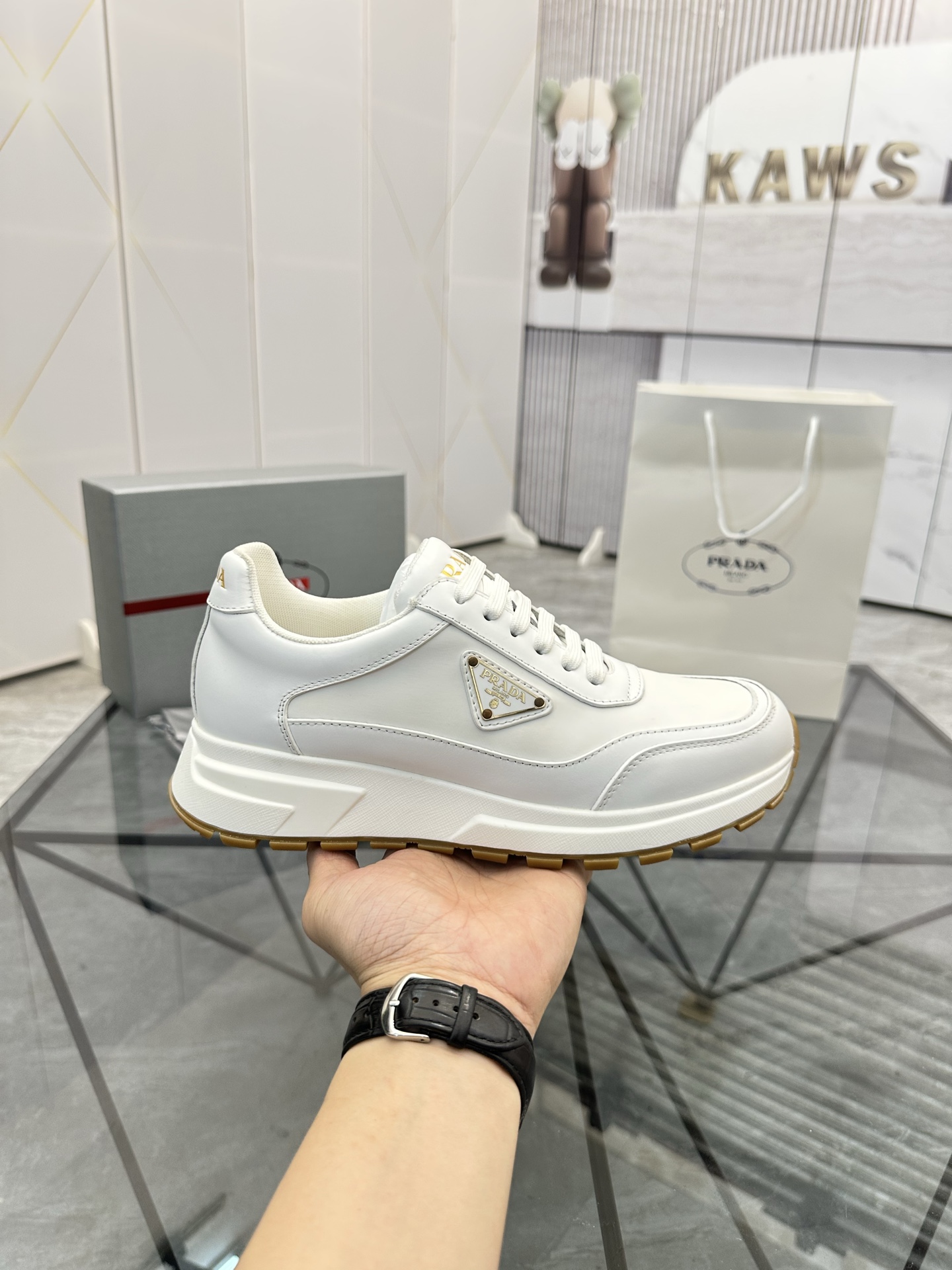 Precio de venta: P270 Artículos de alta gama y máxima calidadMarca: Prada *"Prada*" mocasines de cañ
