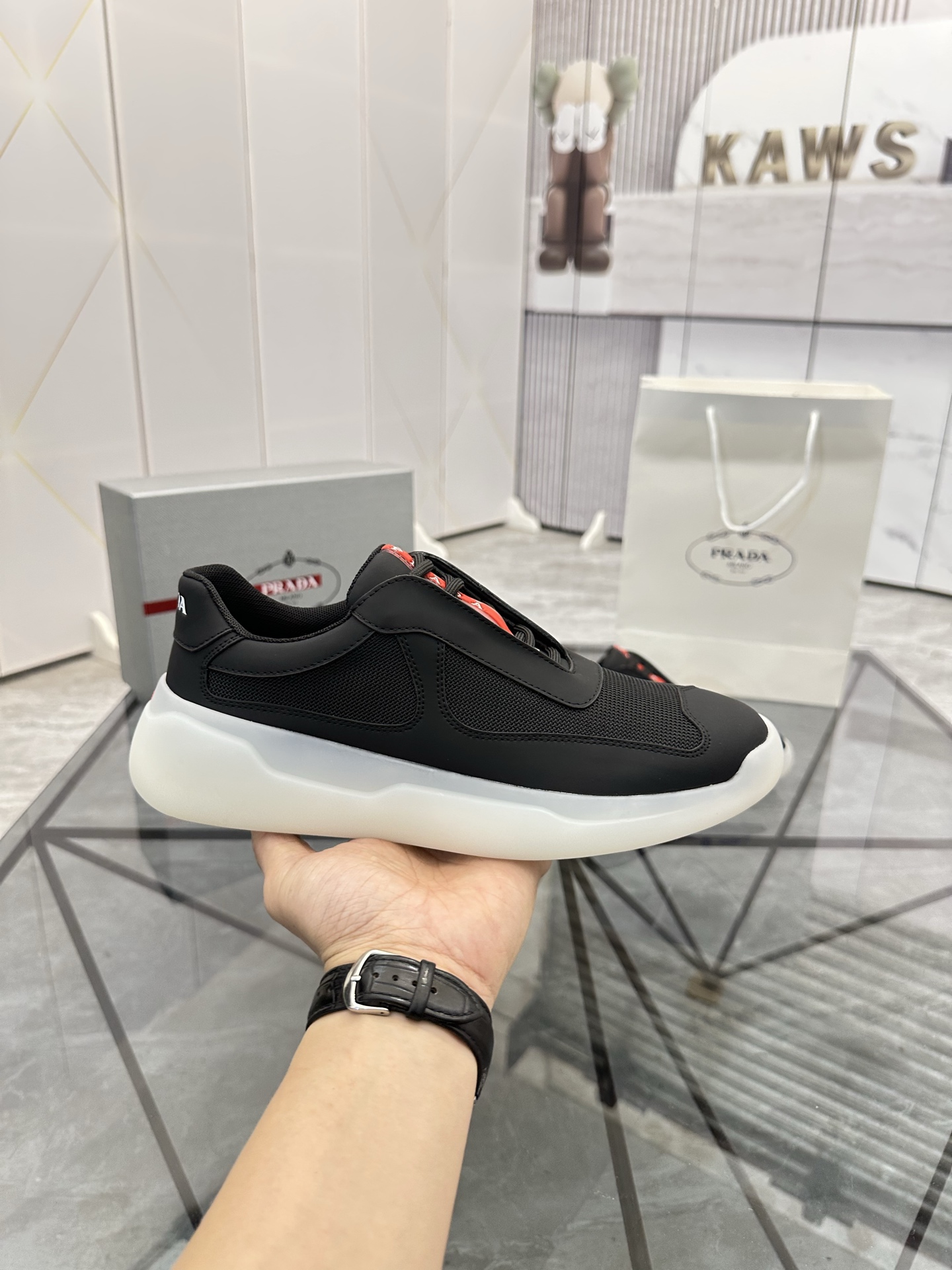 Precio de venta: P290 Artículos de alta gama y máxima calidadMarca: Prada *"Prada*" mocasines de cañ