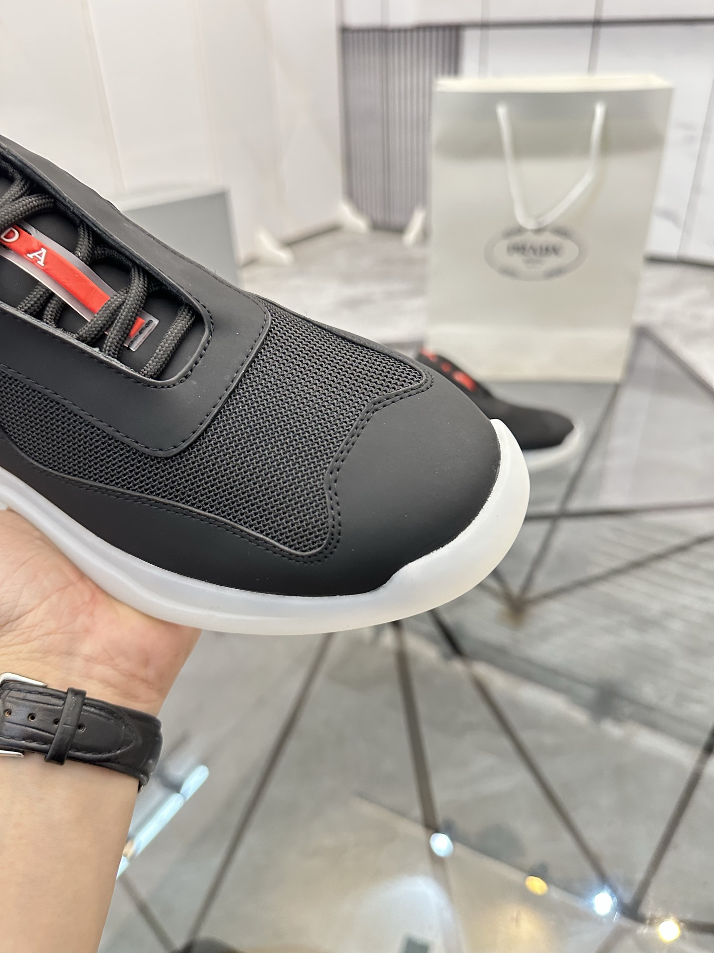 Precio de venta: P290 Artículos de alta gama y máxima calidadMarca: Prada *"Prada*" mocasines de cañ