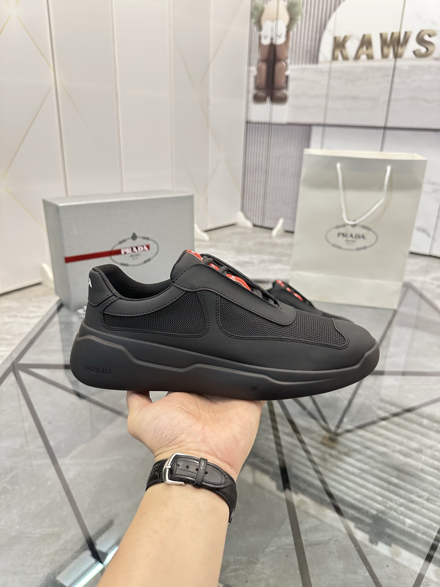 Precio de venta: P290 Artículos de alta gama y máxima calidadMarca: Prada *"Prada*" mocasines de cañ