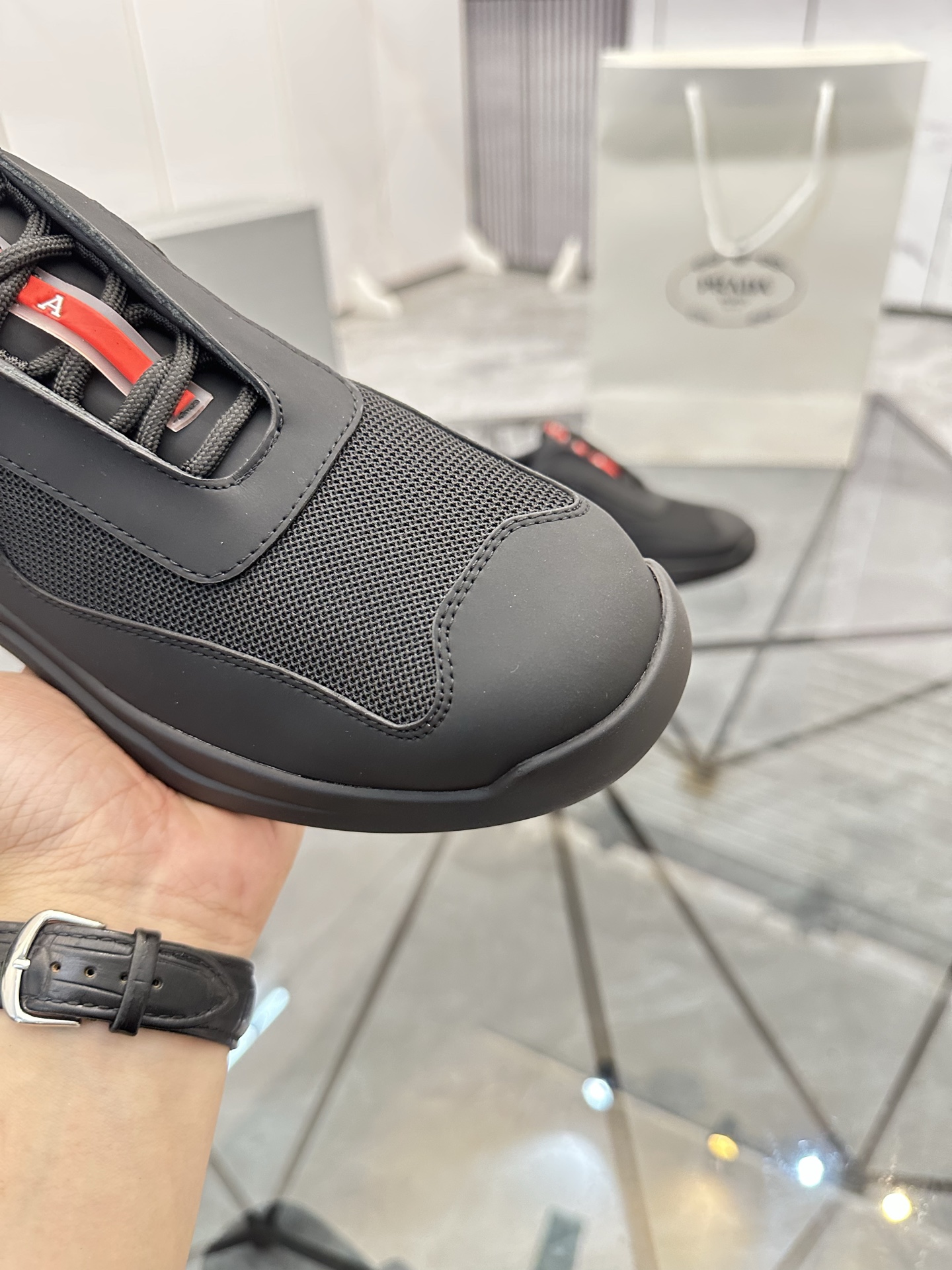 Precio de venta: P290 Artículos de alta gama y máxima calidadMarca: Prada *"Prada*" mocasines de cañ