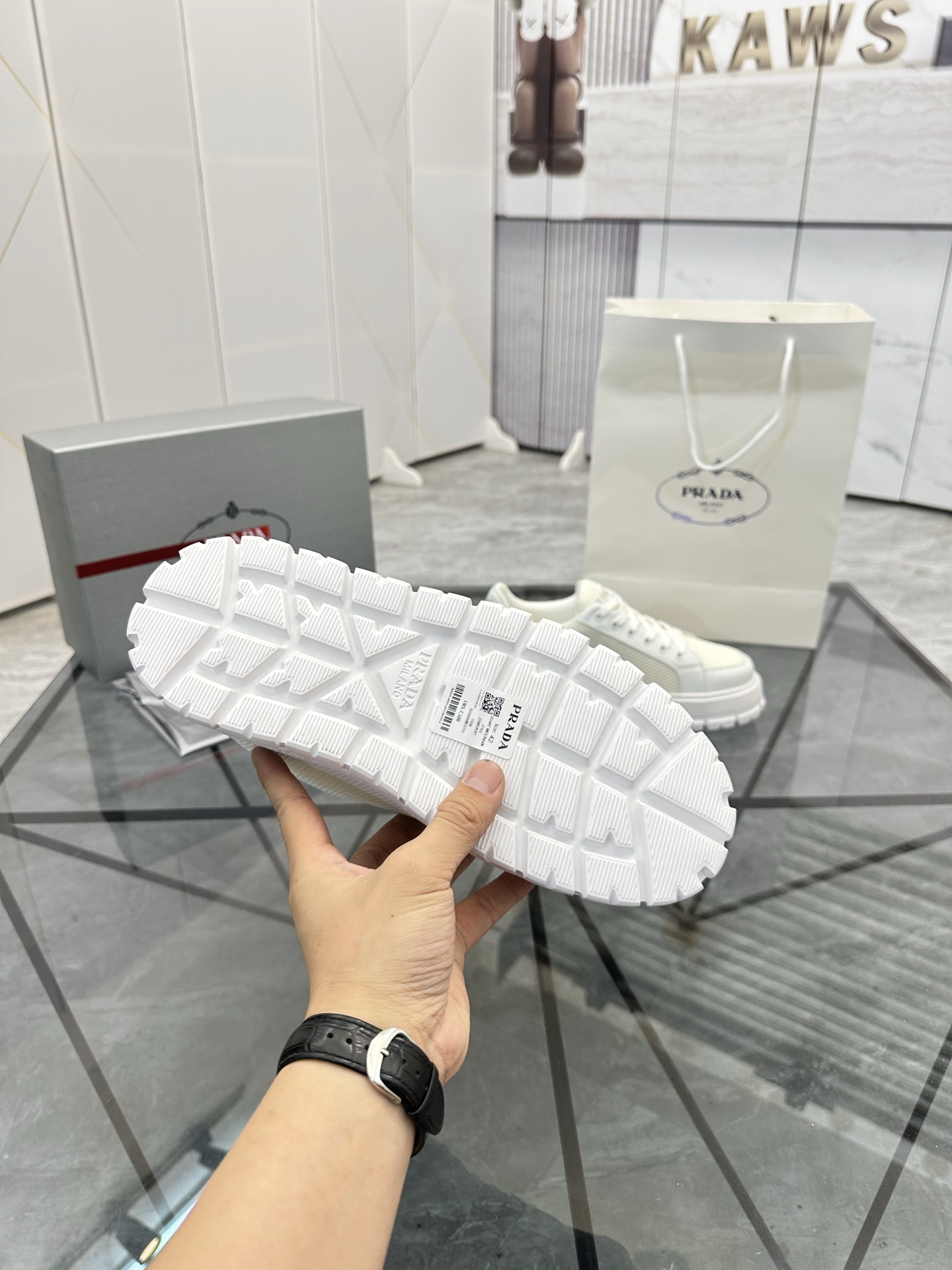 Precio de venta: P270 De gama alta de bienes de alta calidad Marca: Prada * "Prada *" zapatos casual