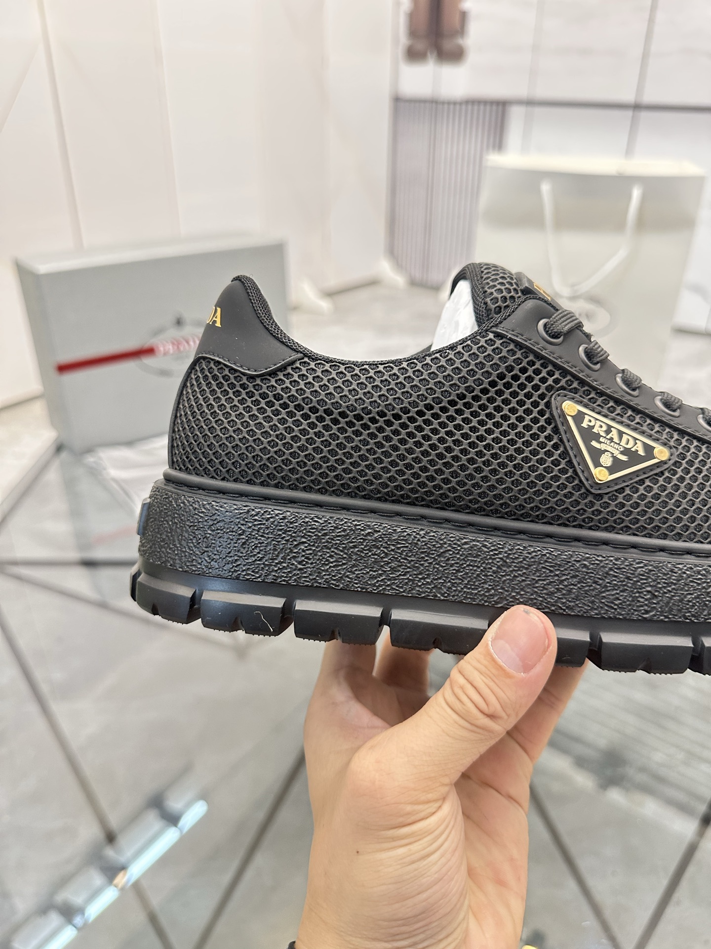 Precio de venta: P270 De gama alta de bienes de alta calidad Marca: Prada * "Prada *" zapatos casual