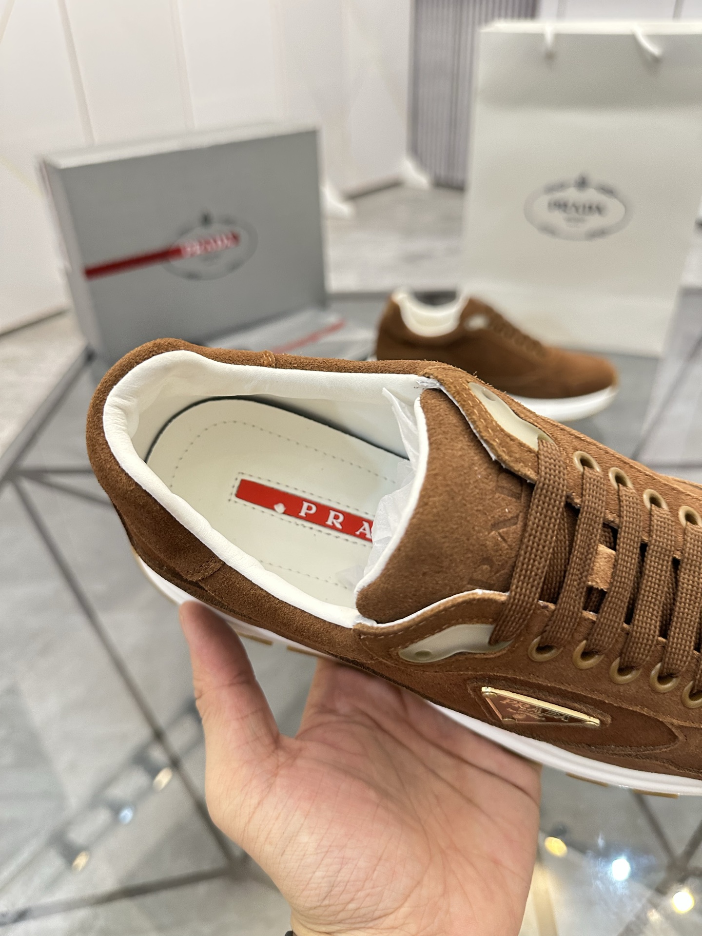 Precio de venta: P270 Artículos de alta gama y calidad superiorMarca: Prada *"Prada*" mocasines de c