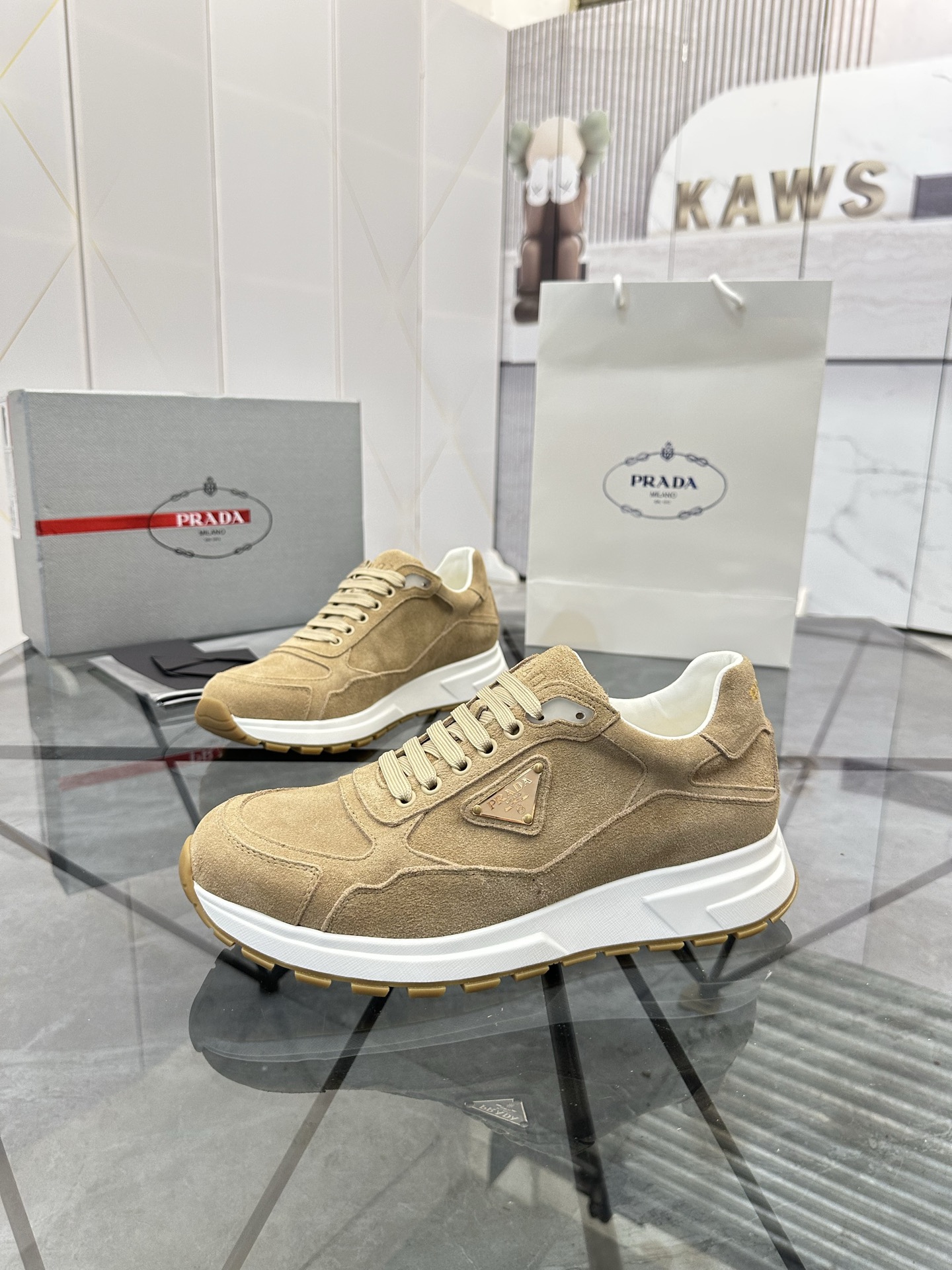 Precio de venta: P270 Artículos de alta gama y calidad superiorMarca: Prada *