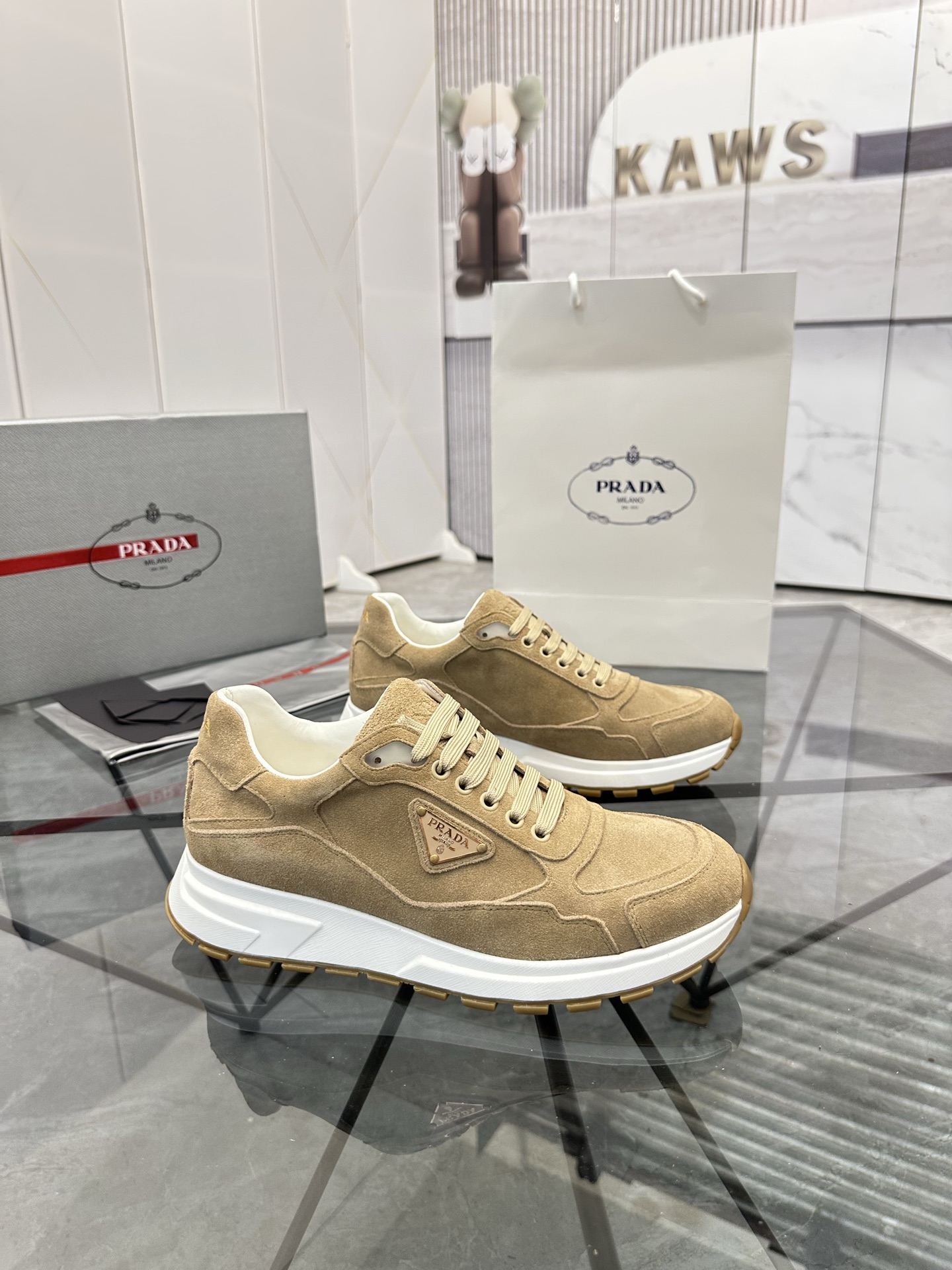 Precio de venta: P270 Artículos de alta gama y calidad superiorMarca: Prada *"Prada*" mocasines de c