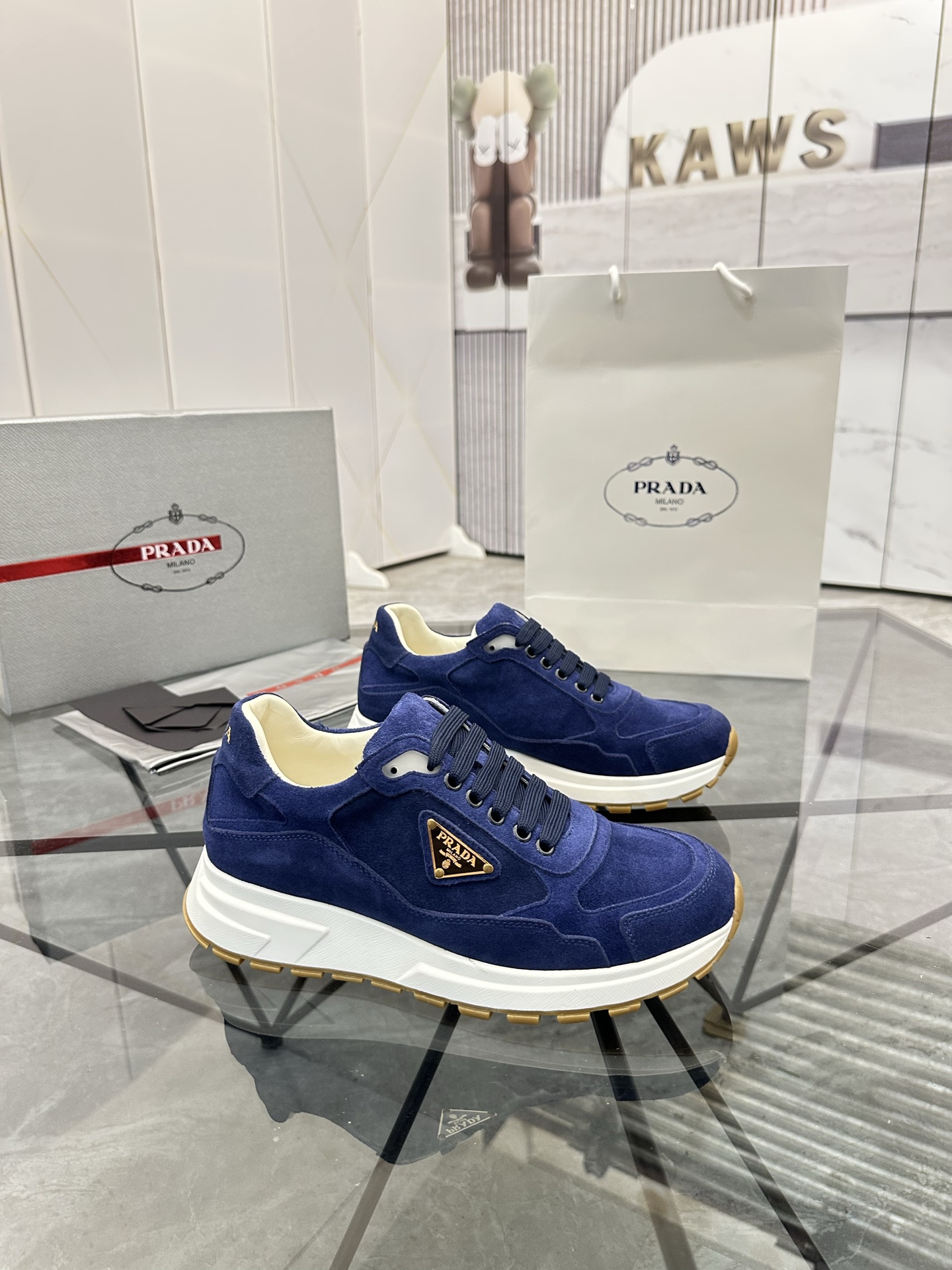 Precio de venta: P270 Artículos de alta gama y calidad superiorMarca: Prada *"Prada*" mocasines de c