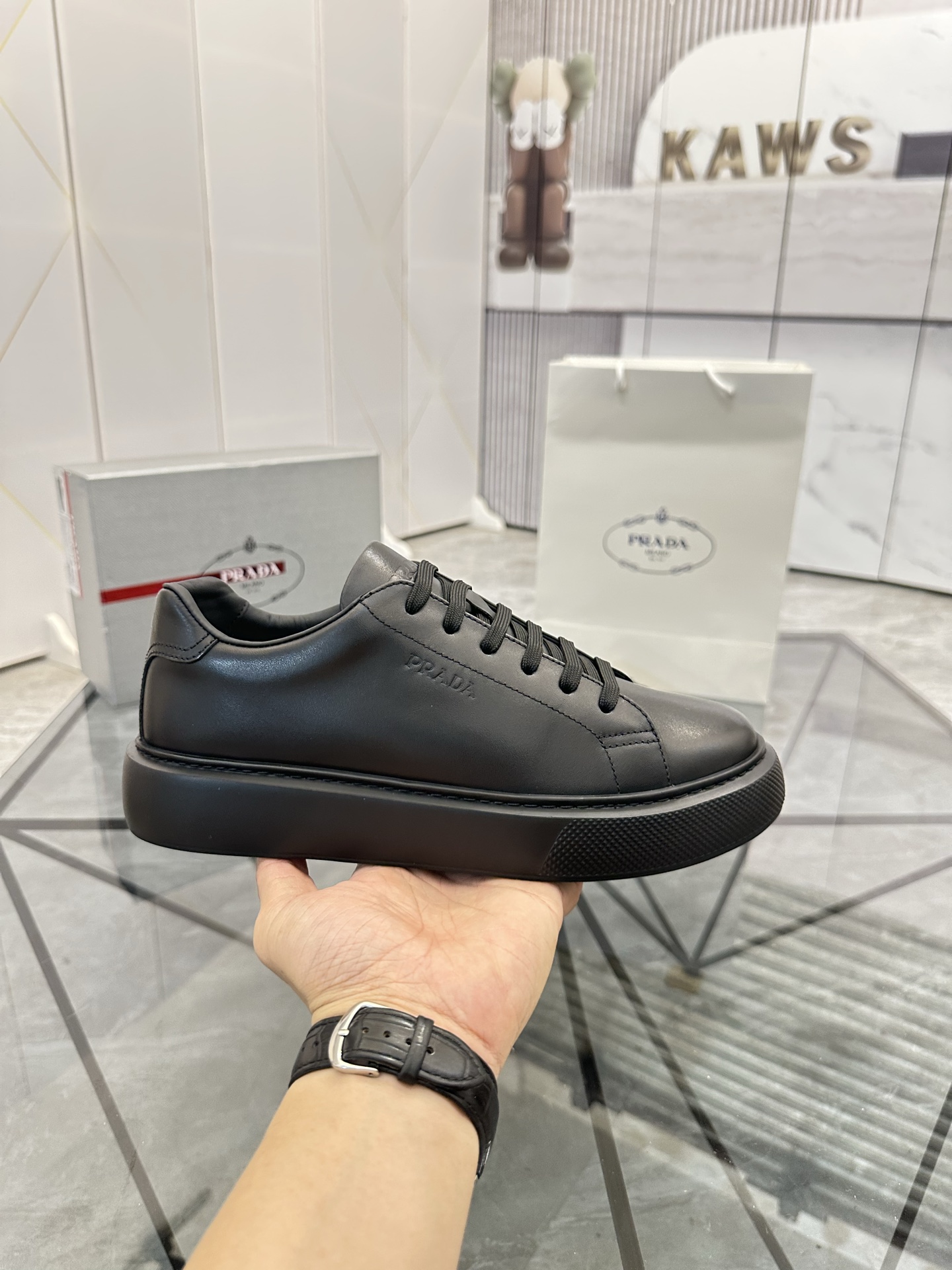 Precio de venta: P270 Artículos de alta gama y máxima calidadMarca: Prada *"Prada*" mocasines de cañ
