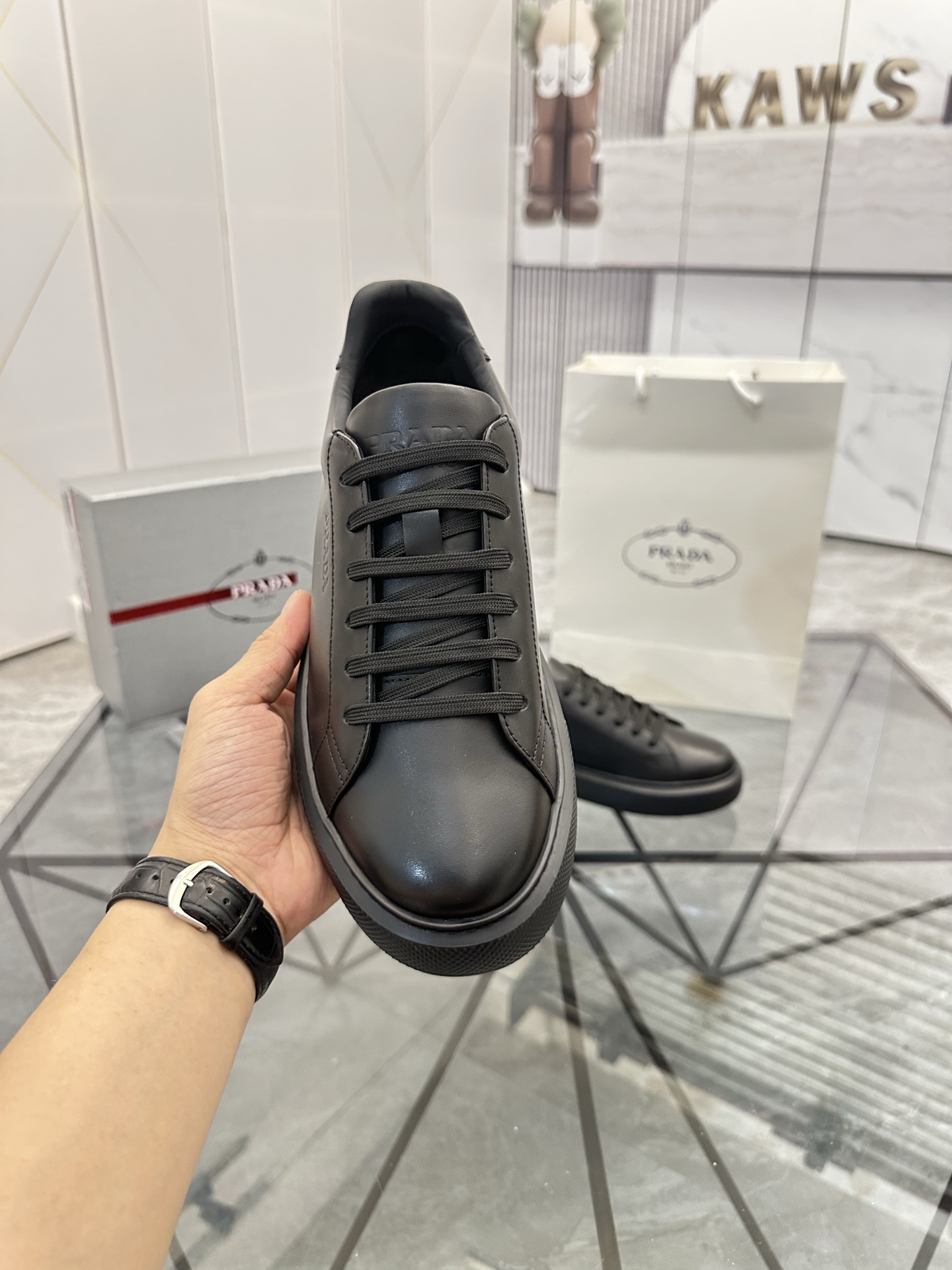 Precio de venta: P270 Artículos de alta gama y máxima calidadMarca: Prada *"Prada*" mocasines de cañ