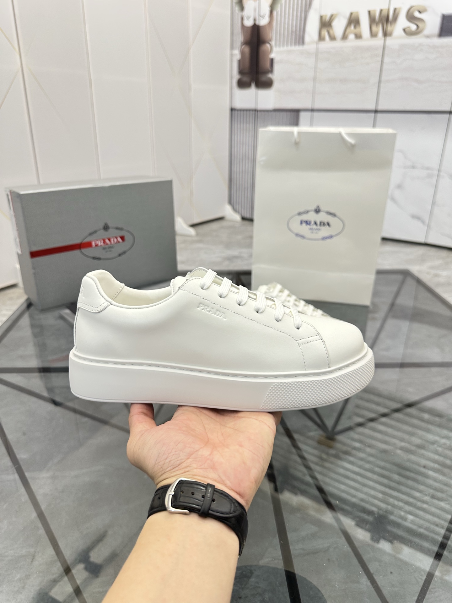 Precio de venta: P270 Artículos de alta gama y máxima calidadMarca: Prada *"Prada*" mocasines de cañ