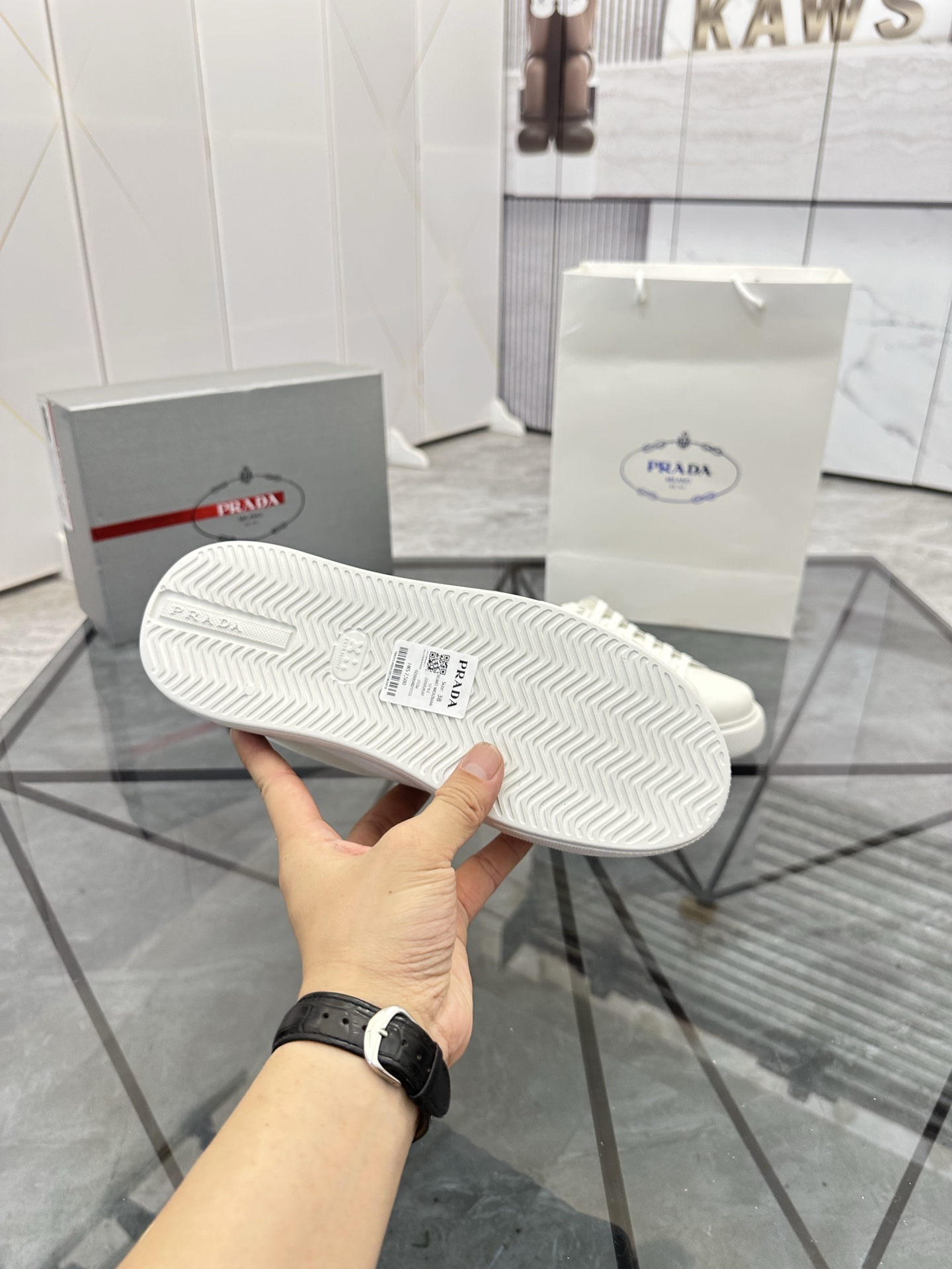 Precio de venta: P270 Artículos de alta gama y máxima calidadMarca: Prada *"Prada*" mocasines de cañ