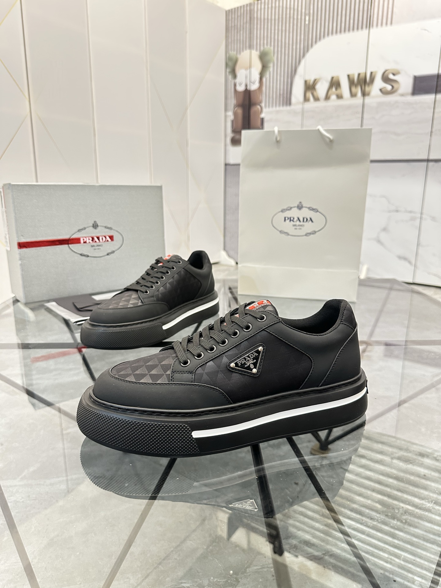 Precio de venta: P270 Artículos de alta gama y calidad superiorMarca: Prada *